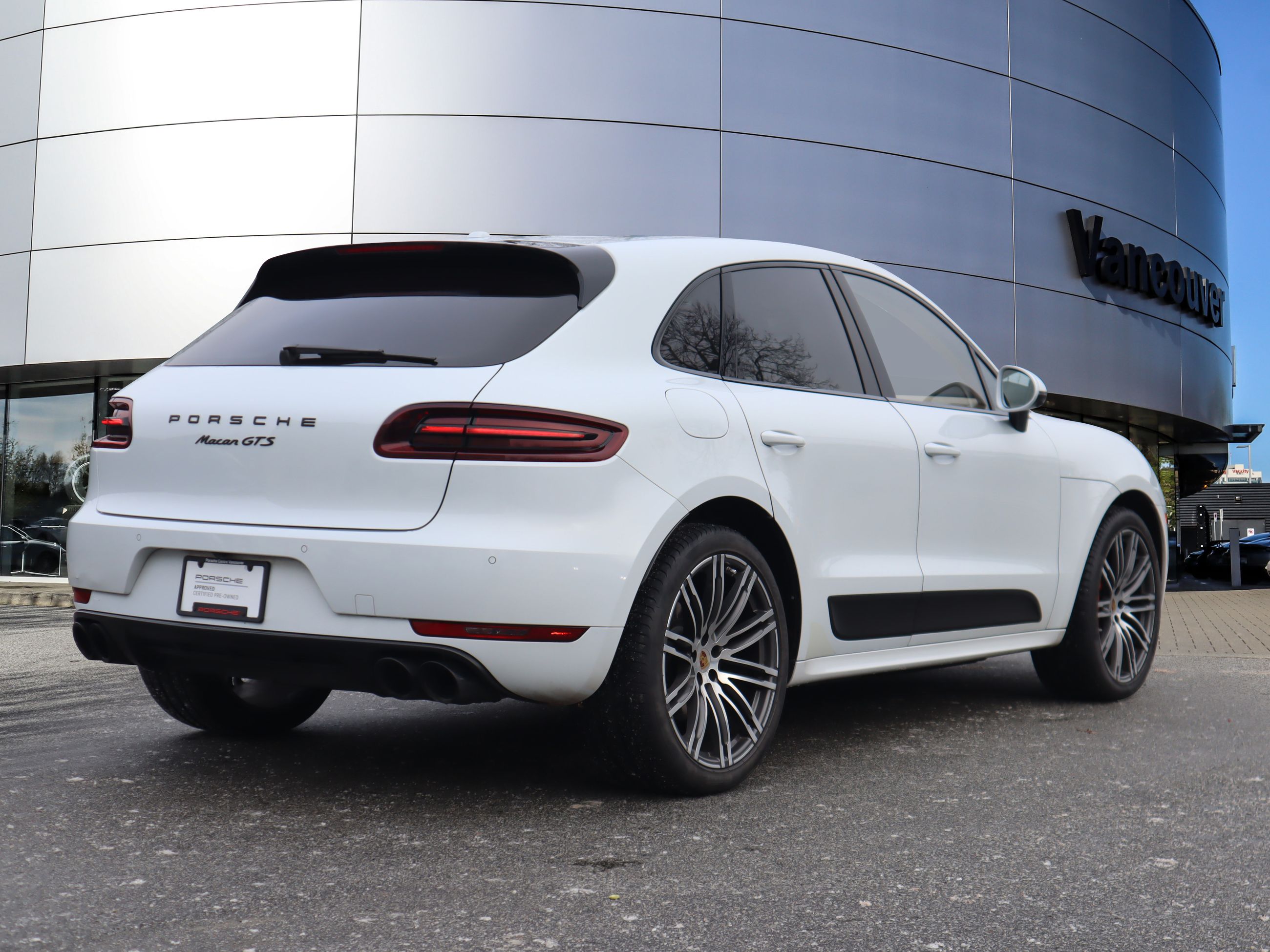 Porsche Macan  2017 à Vancouver, Colombie-Britannique