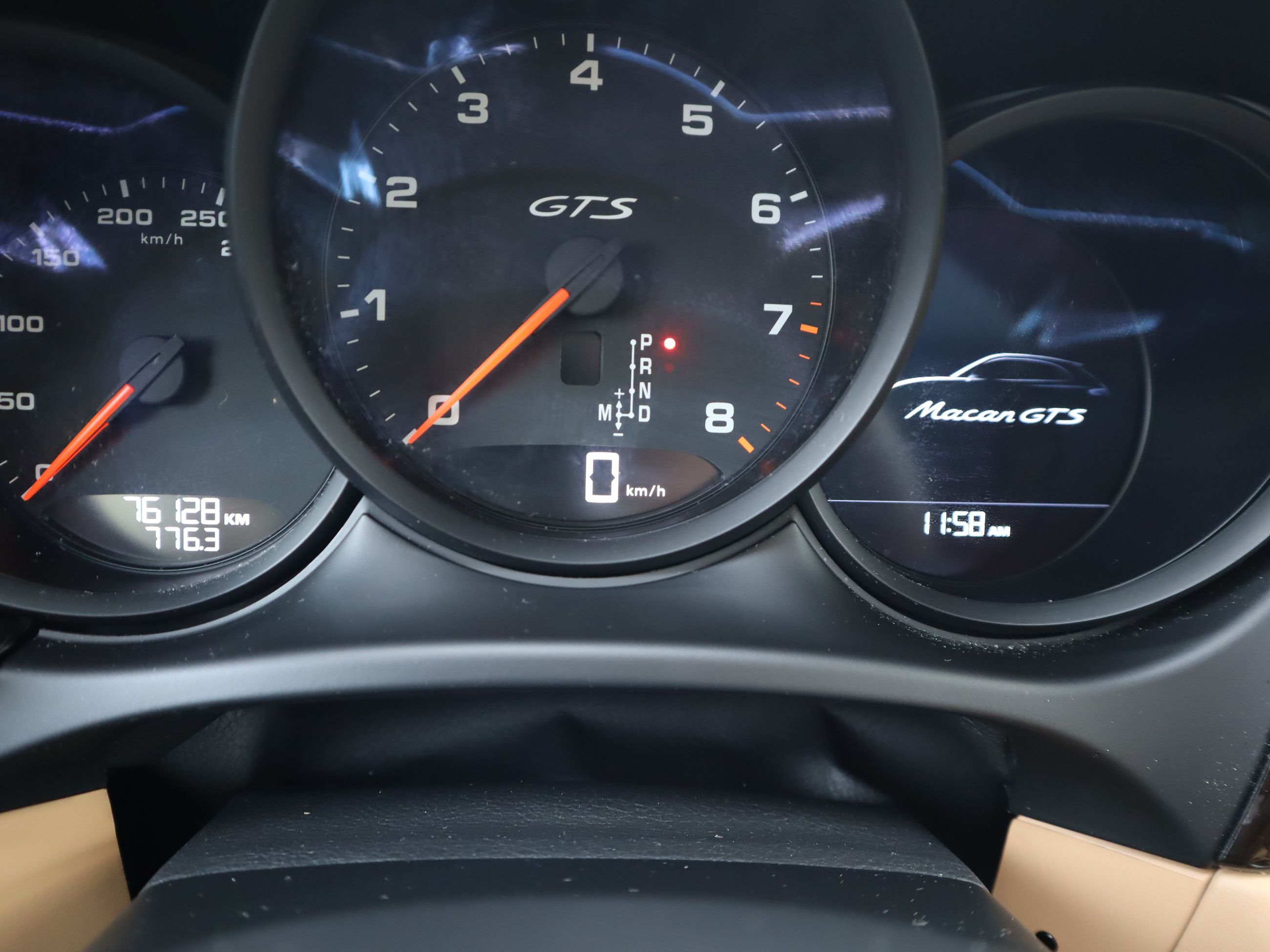 Porsche Macan  2017 à Vancouver, Colombie-Britannique