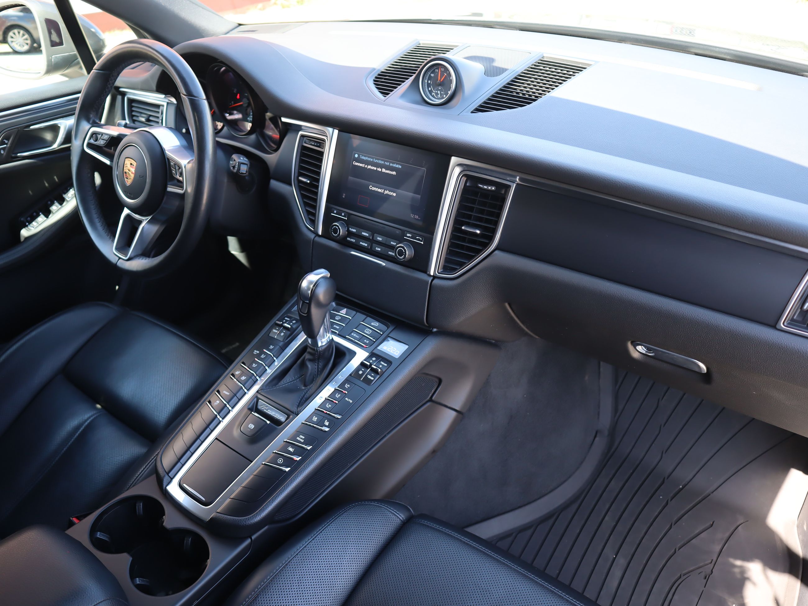 2018 Porsche Macan in Vancouver, British Columbia