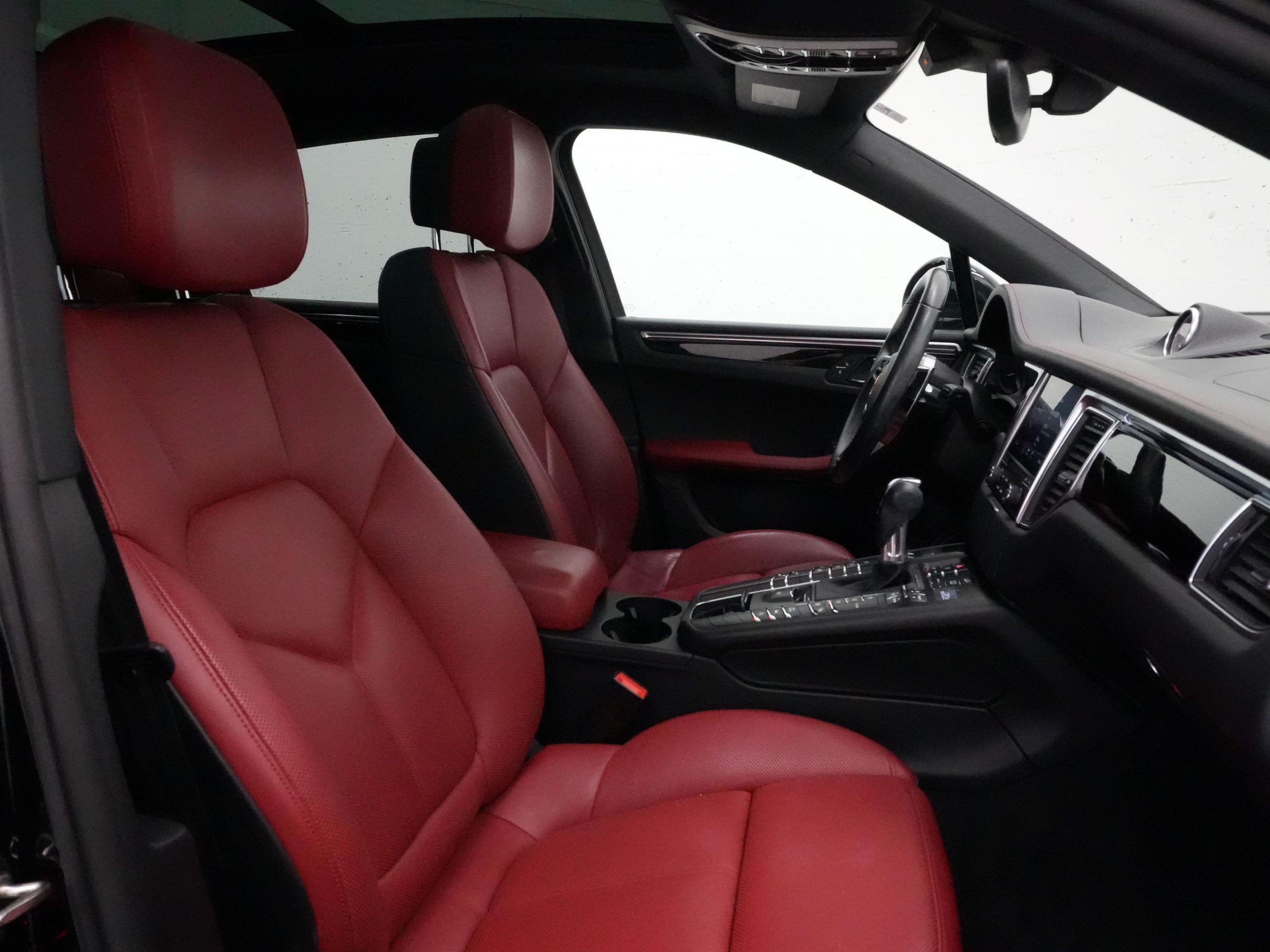 2018 Porsche Macan in Vancouver, British Columbia