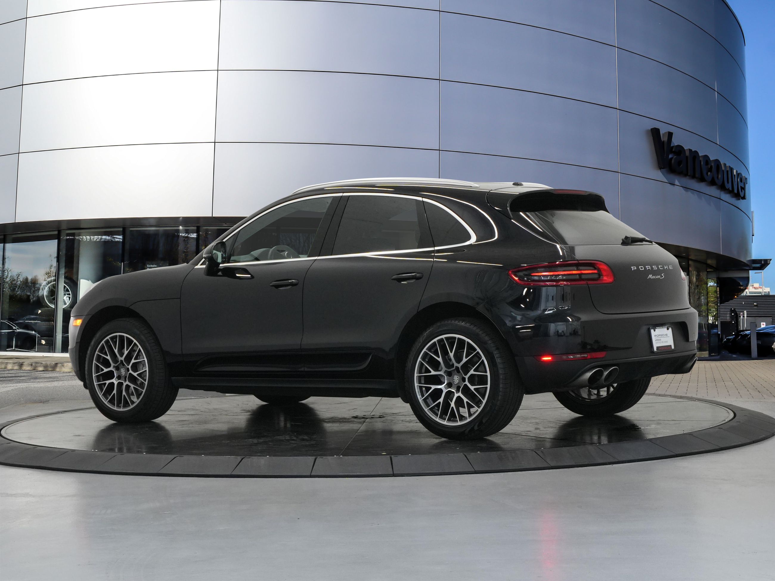 2018 Porsche Macan in Vancouver, British Columbia