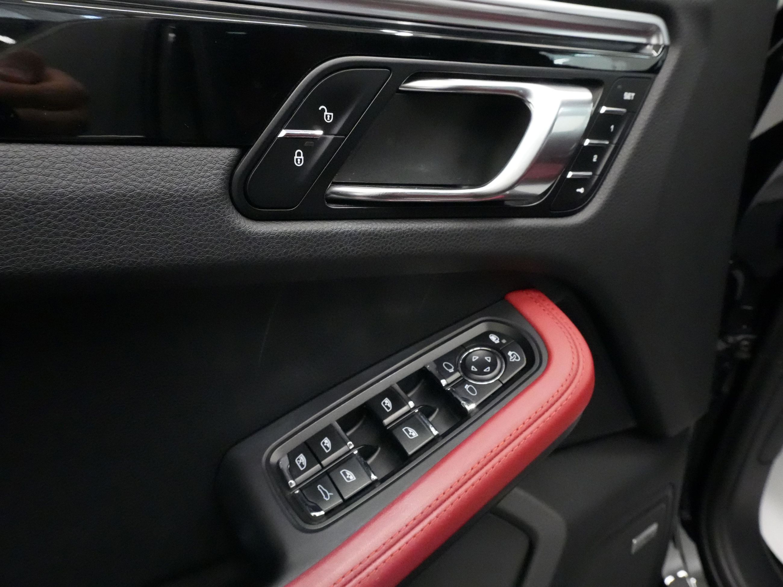 2018 Porsche Macan in Vancouver, British Columbia