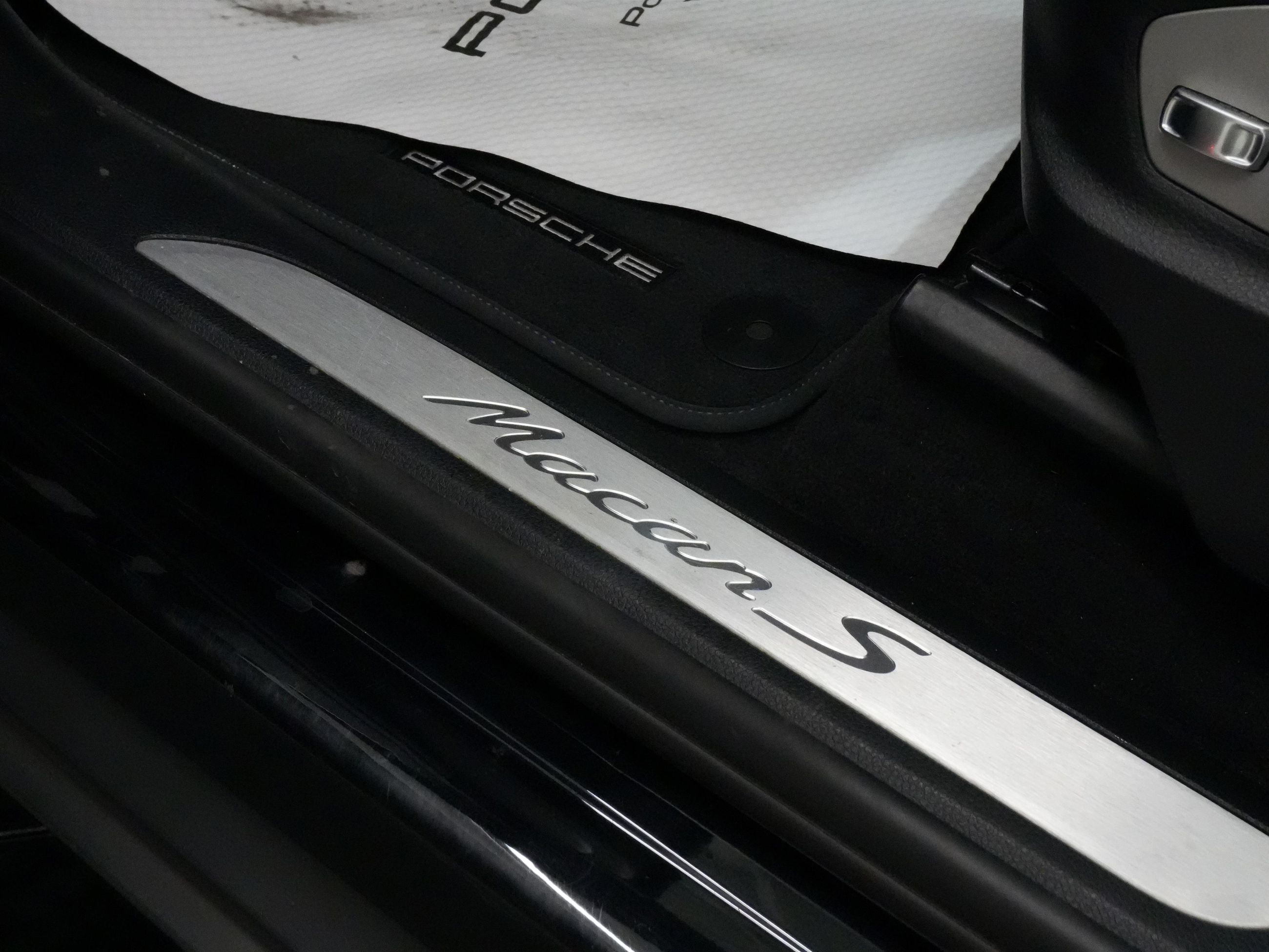 2018 Porsche Macan in Vancouver, British Columbia