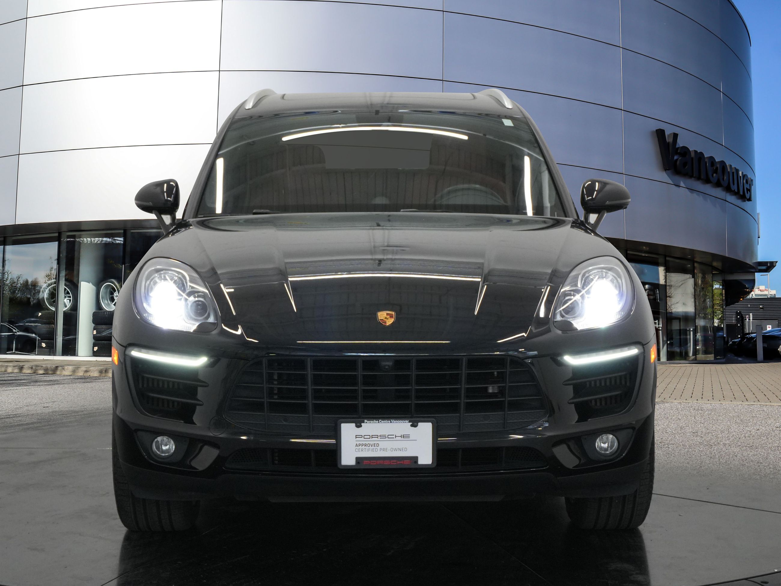 2018 Porsche Macan in Vancouver, British Columbia