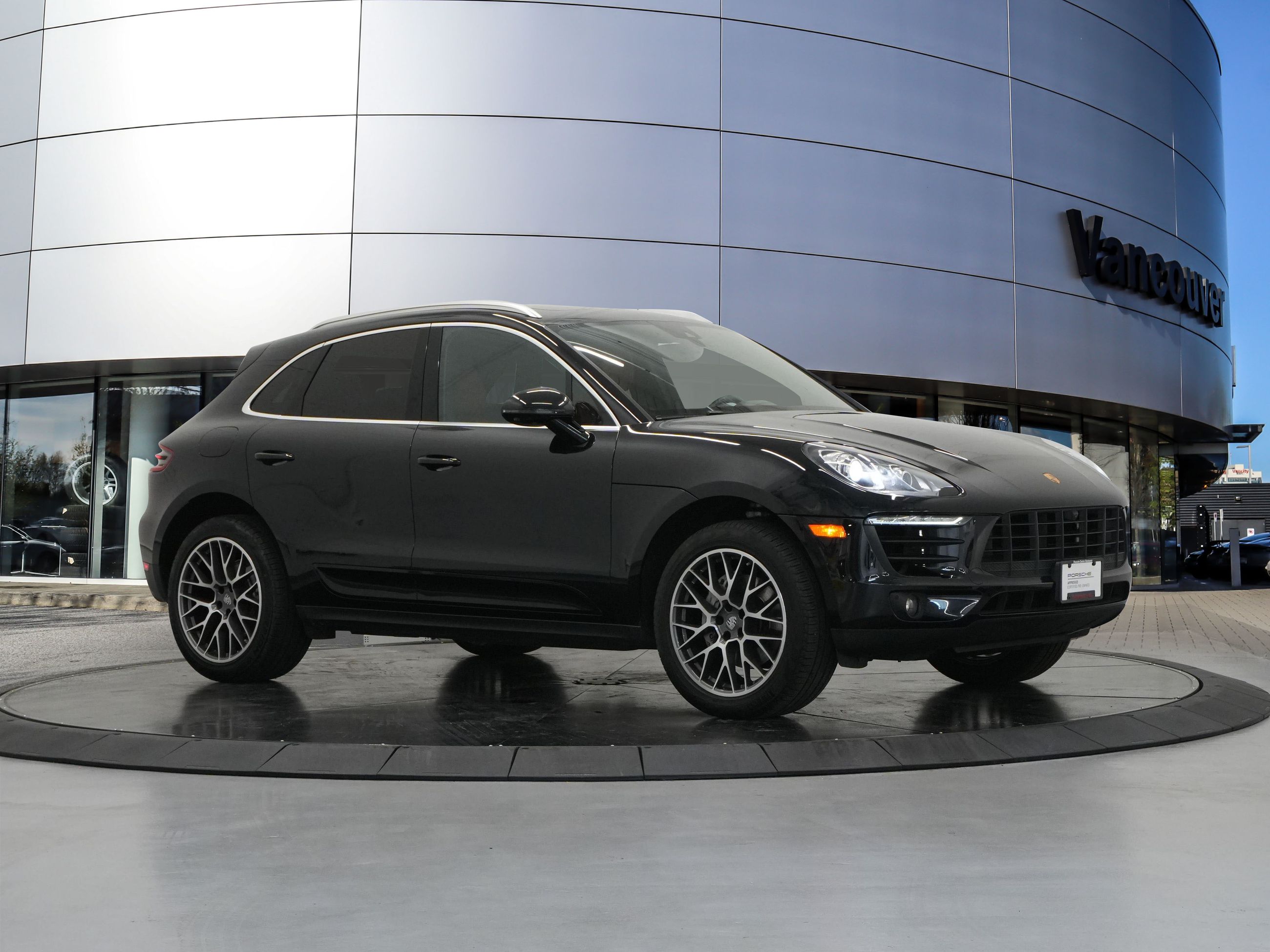 2018 Porsche Macan in Vancouver, British Columbia
