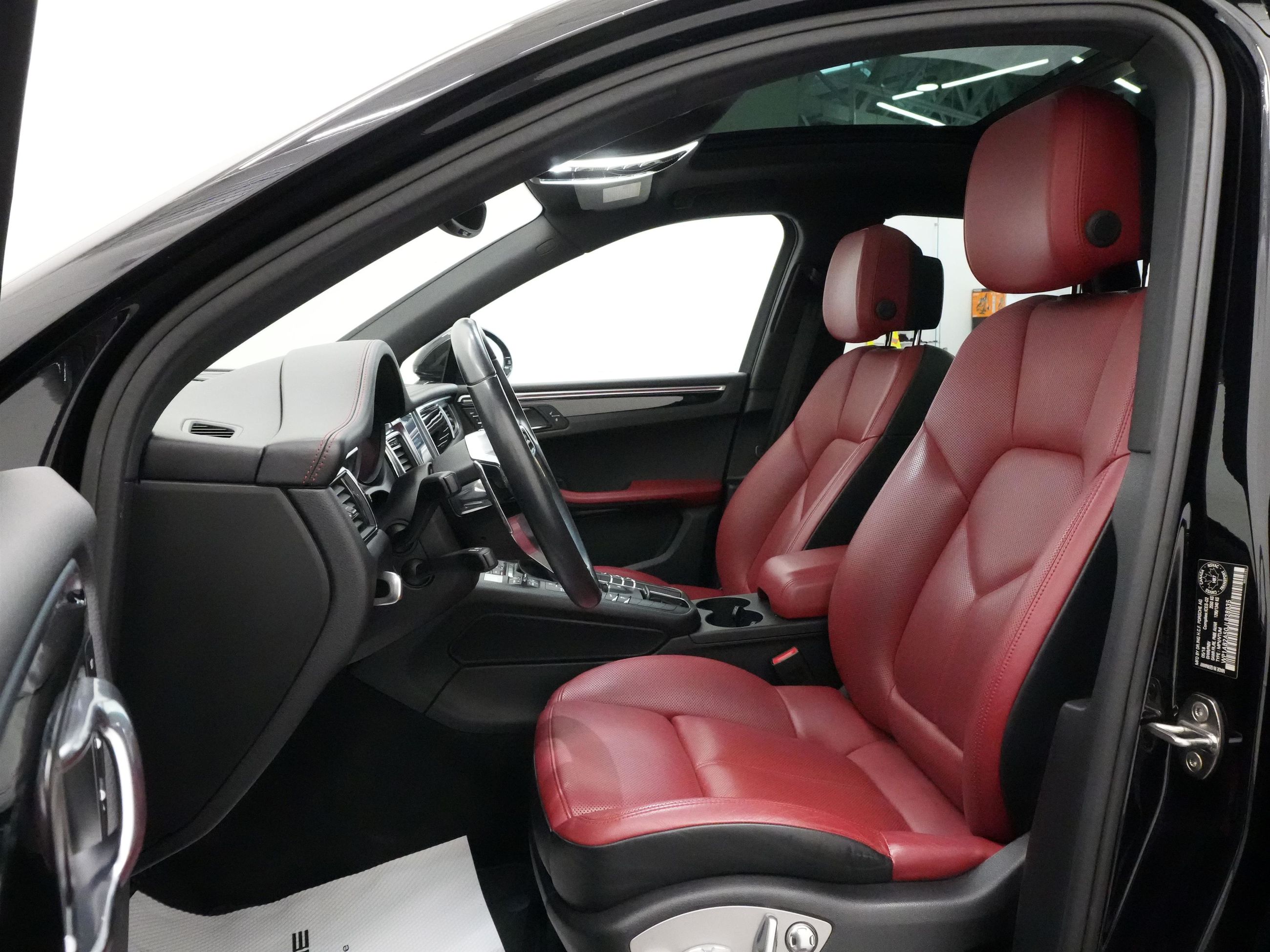 2018 Porsche Macan in Vancouver, British Columbia