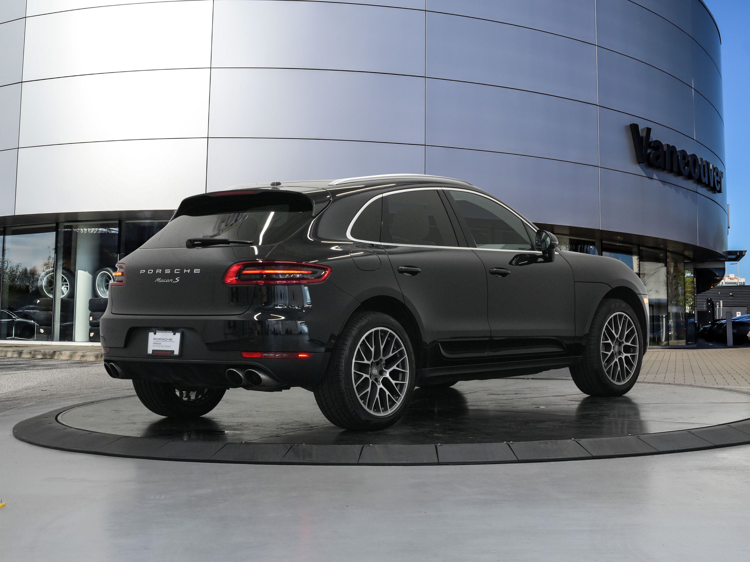 2018 Porsche Macan in Vancouver, British Columbia