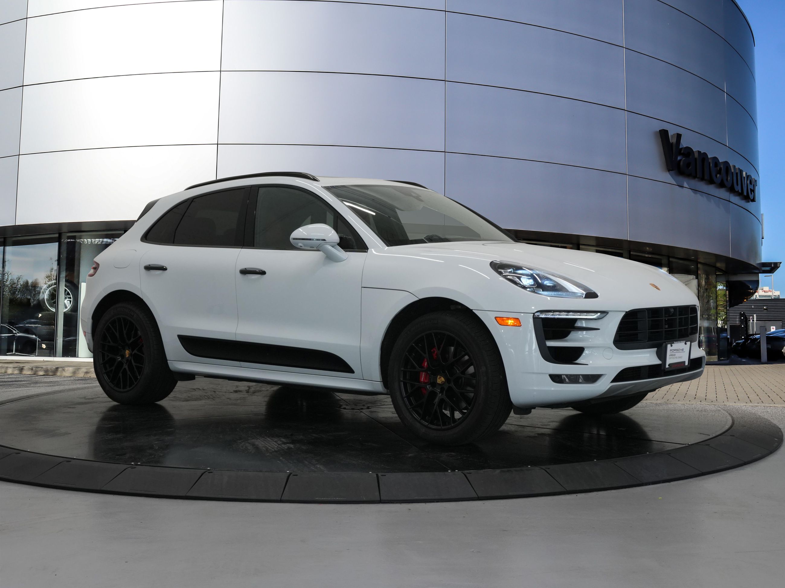 2018 Porsche Macan in Vancouver, British Columbia