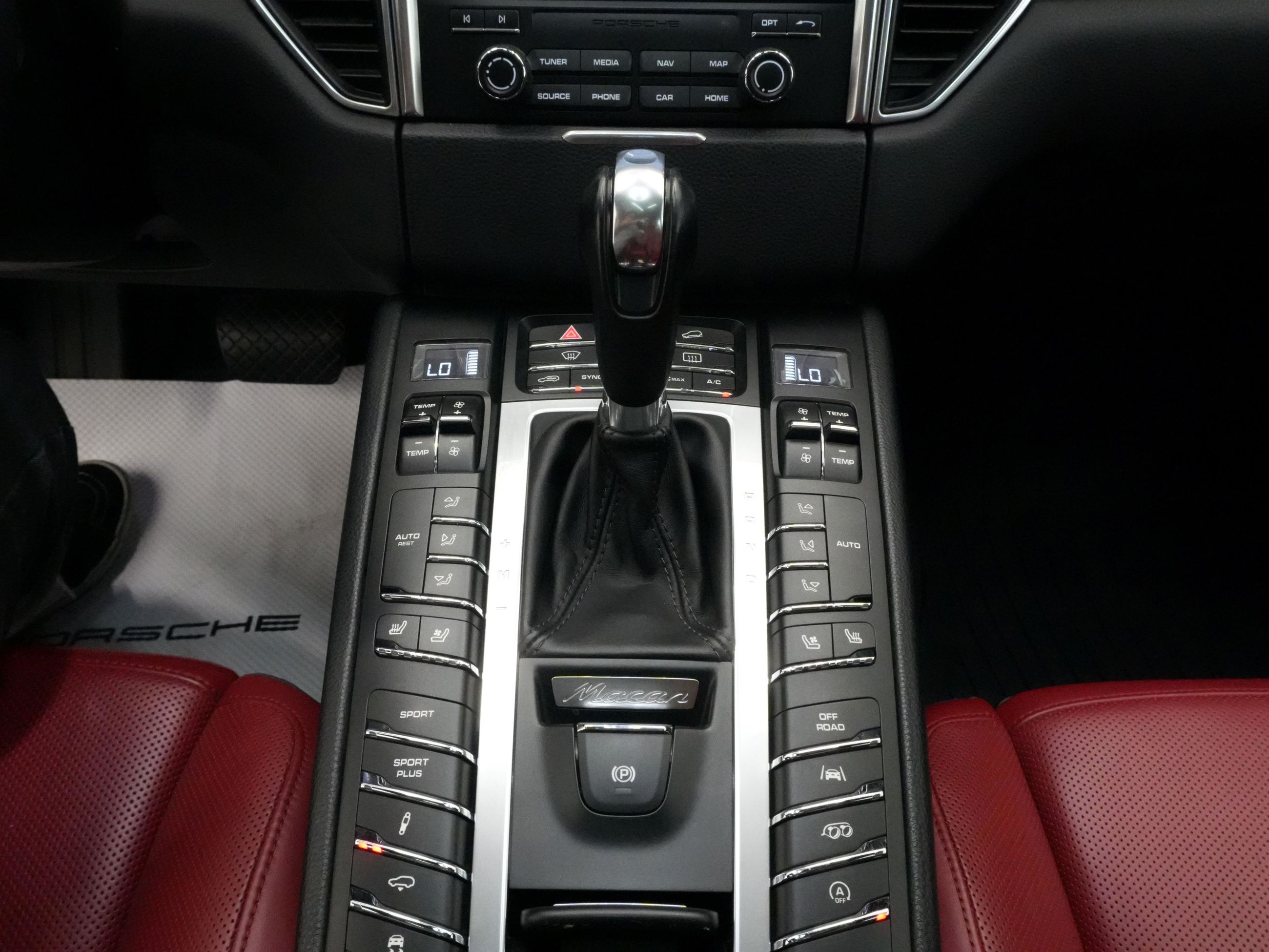 2018 Porsche Macan in Vancouver, British Columbia