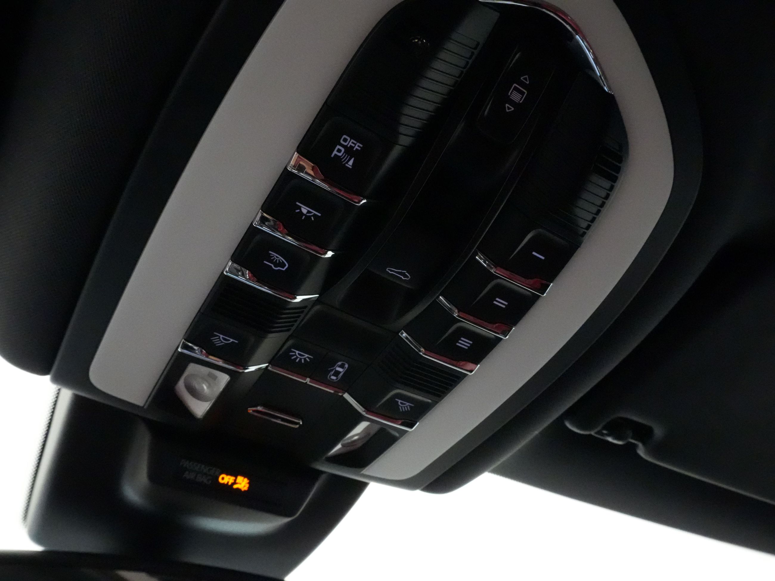 2018 Porsche Macan in Vancouver, British Columbia