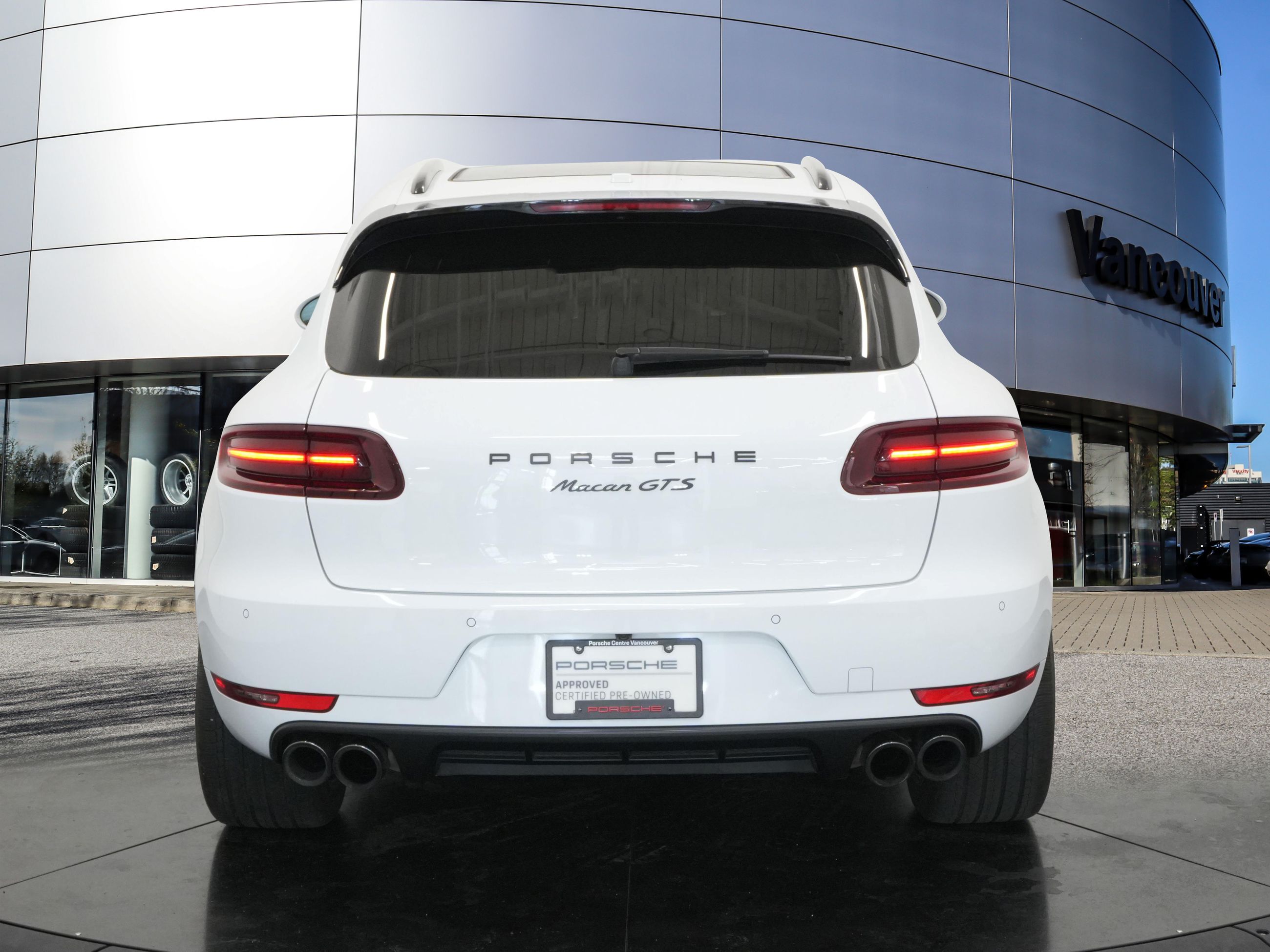 2018 Porsche Macan in Vancouver, British Columbia