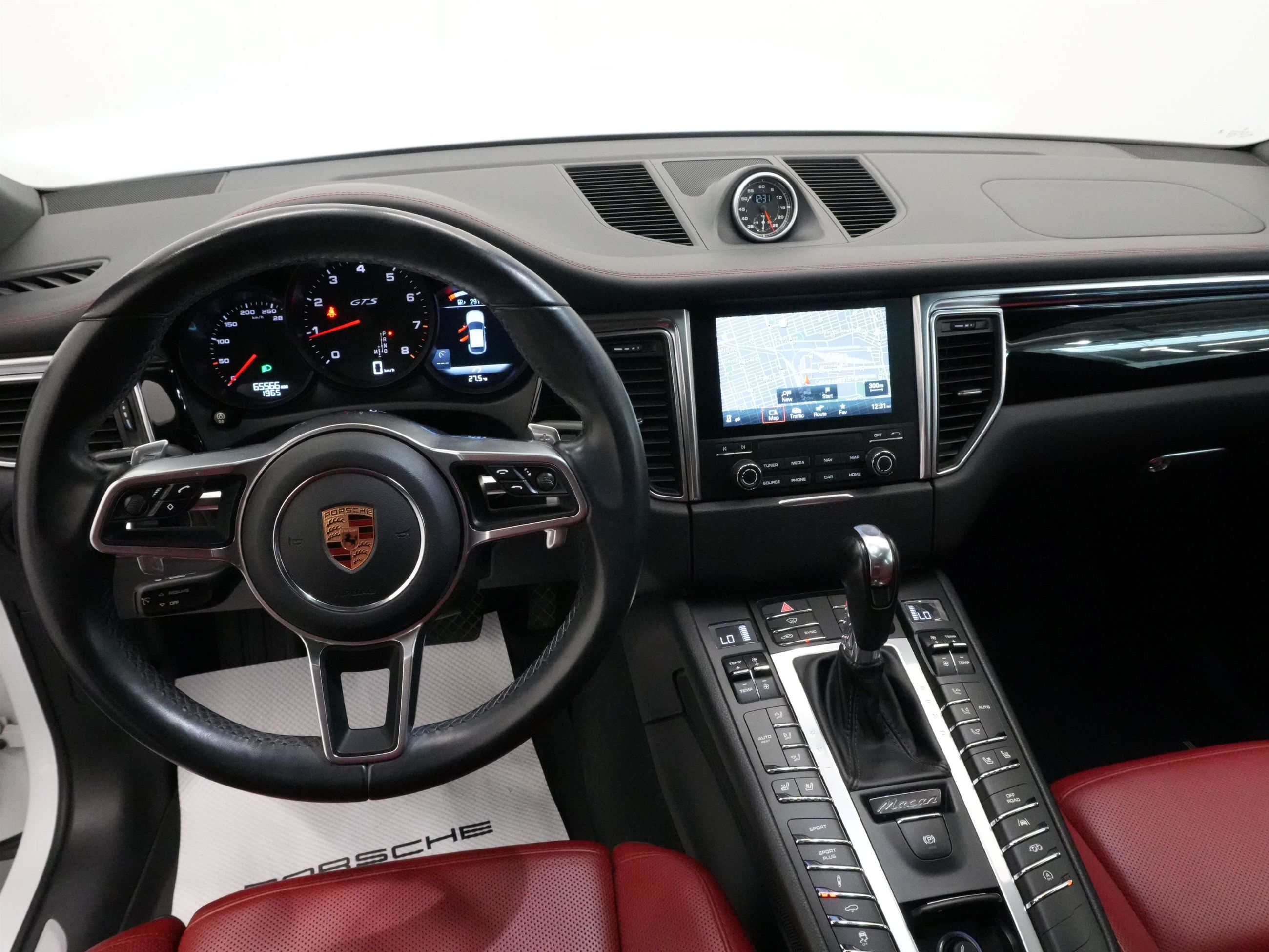 2018 Porsche Macan in Vancouver, British Columbia