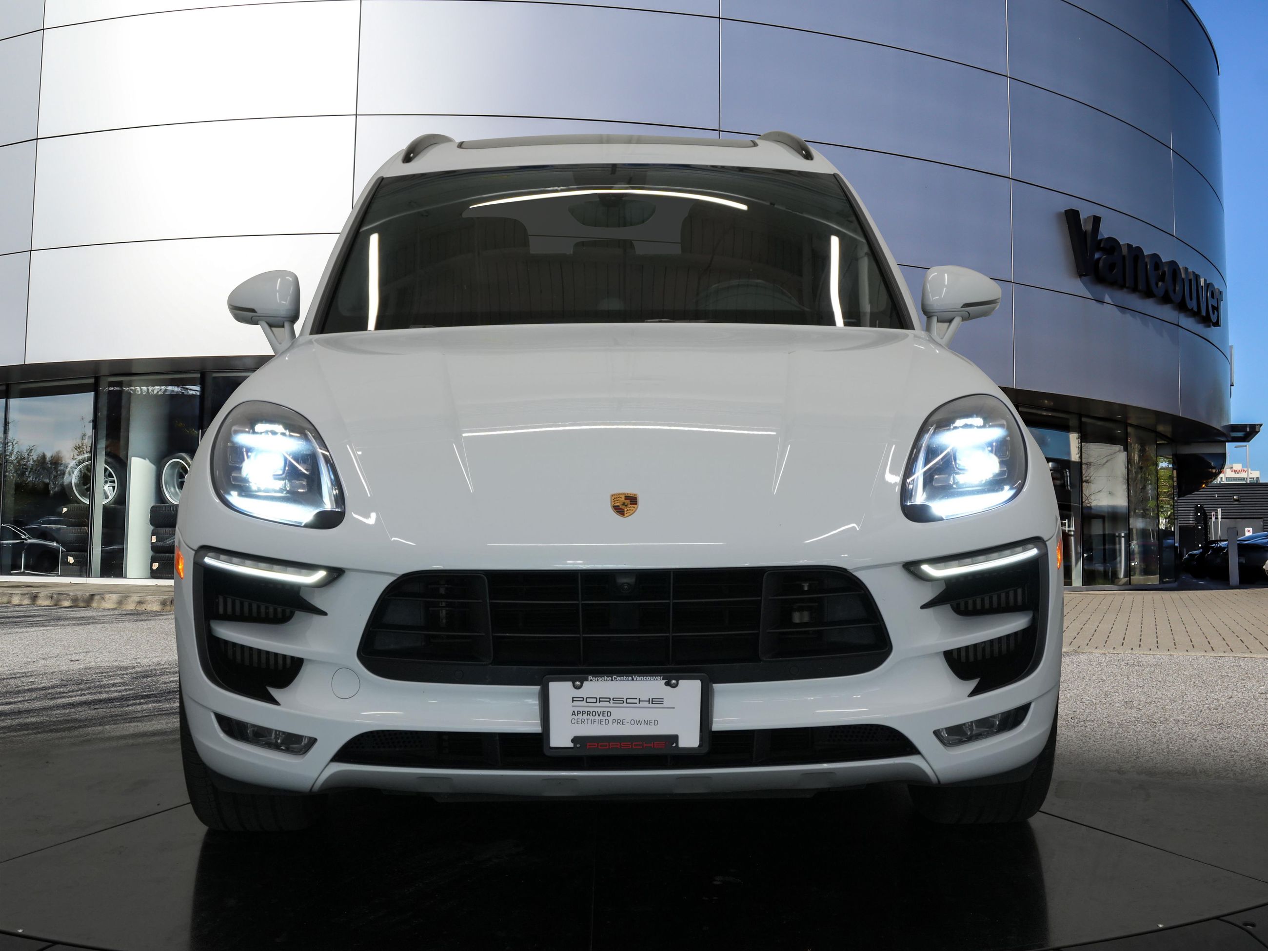 2018 Porsche Macan in Vancouver, British Columbia