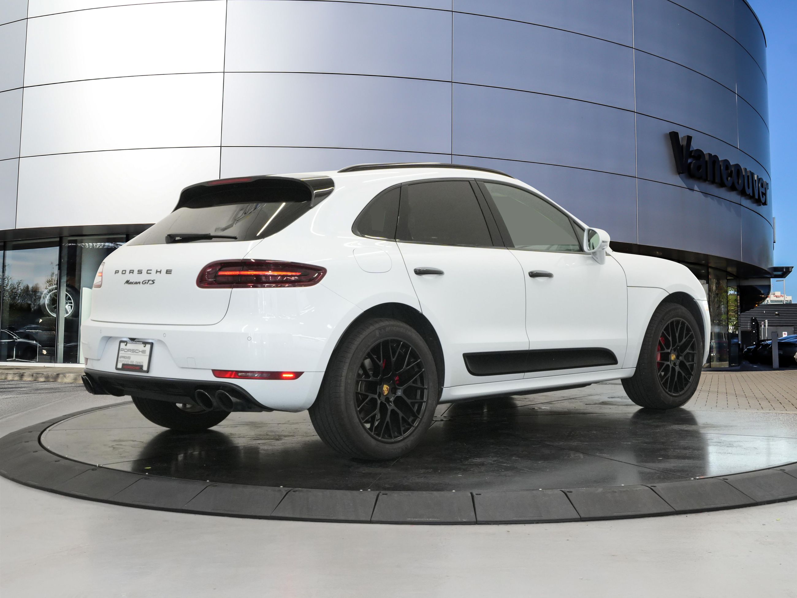 2018 Porsche Macan in Vancouver, British Columbia
