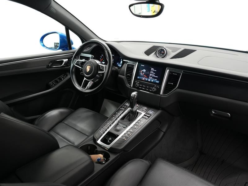 Porsche Macan  2018 à Vancouver, Colombie-Britannique