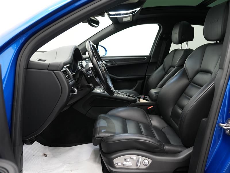 Porsche Macan  2018 à Vancouver, Colombie-Britannique