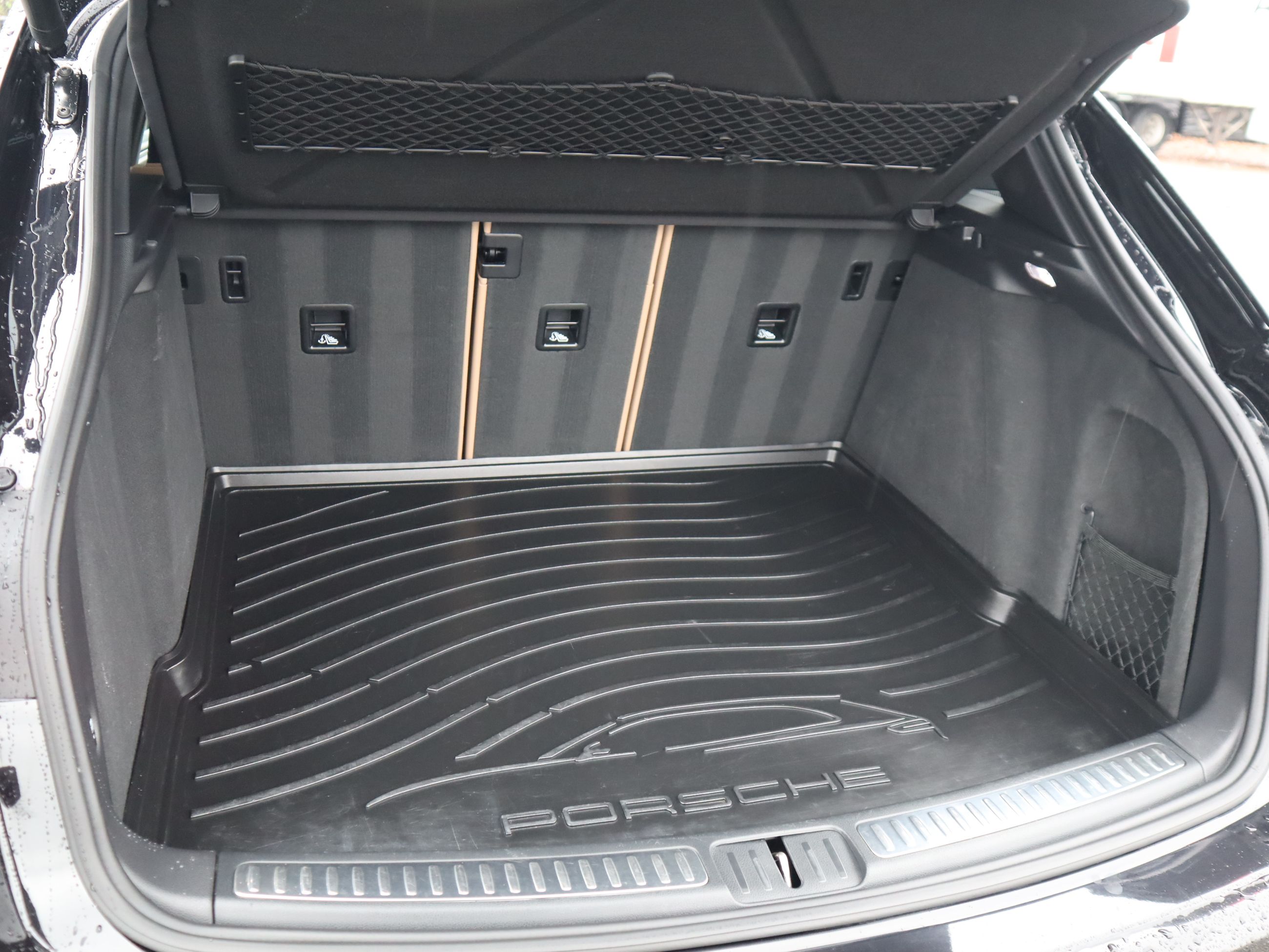 Porsche Macan  2019 à Vancouver, Colombie-Britannique