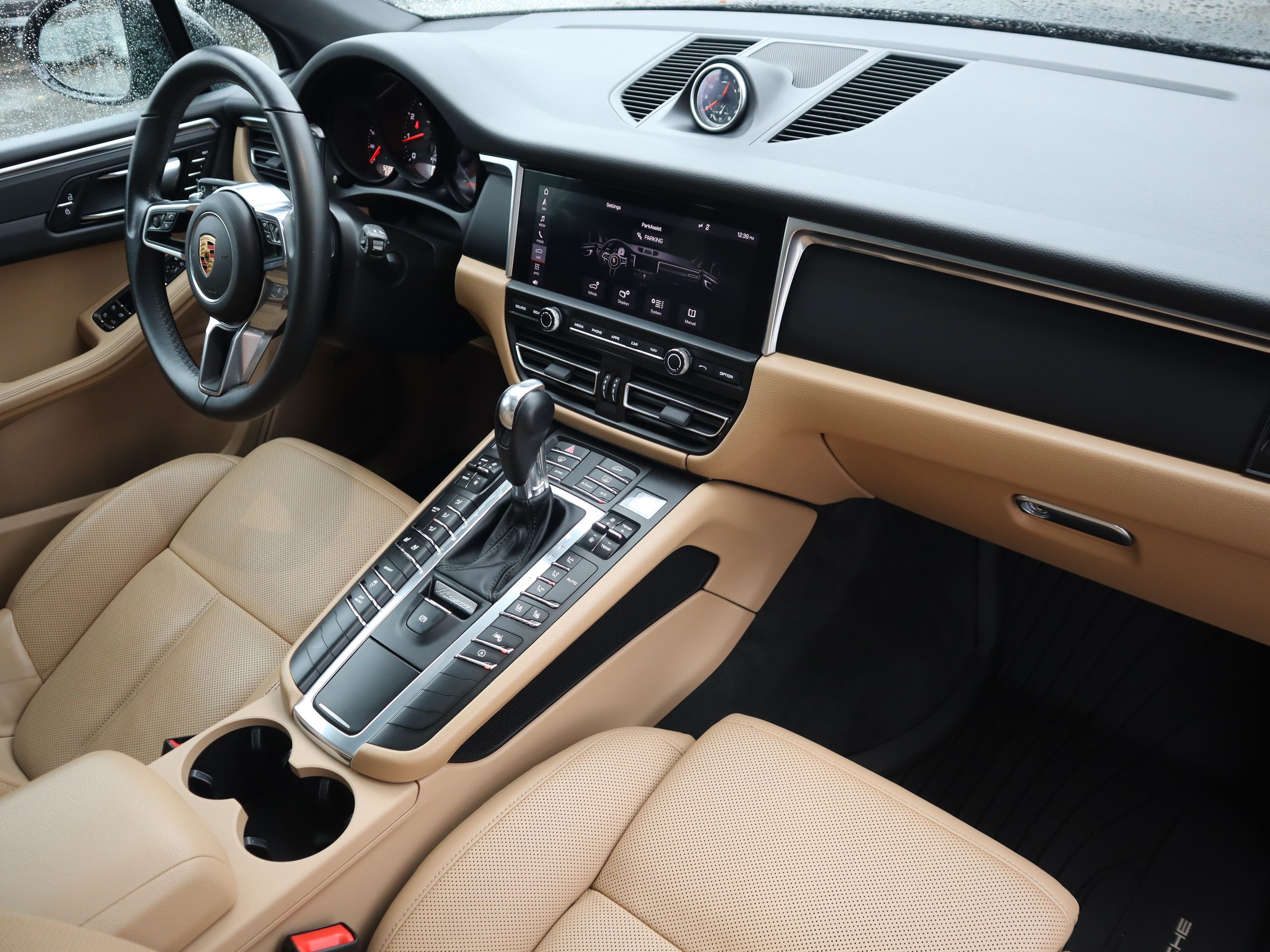 Porsche Macan  2019 à Vancouver, Colombie-Britannique