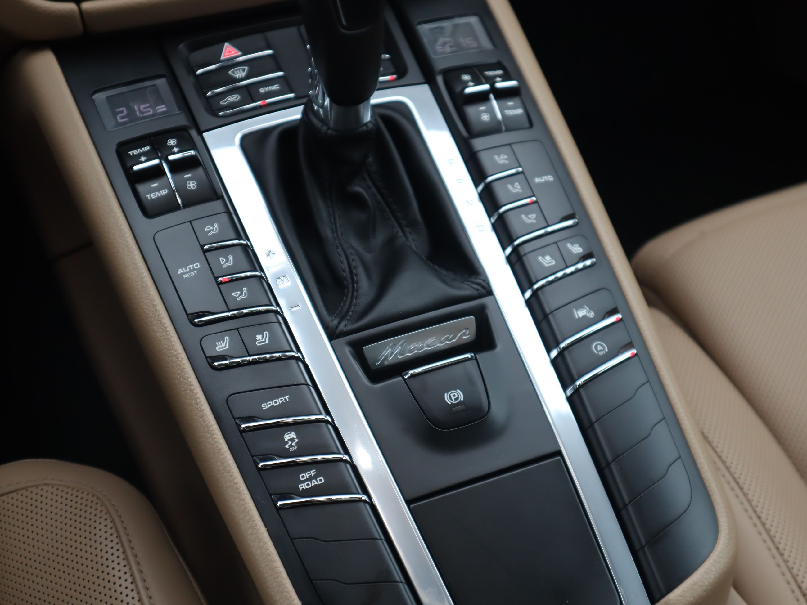 Porsche Macan  2019 à Vancouver, Colombie-Britannique