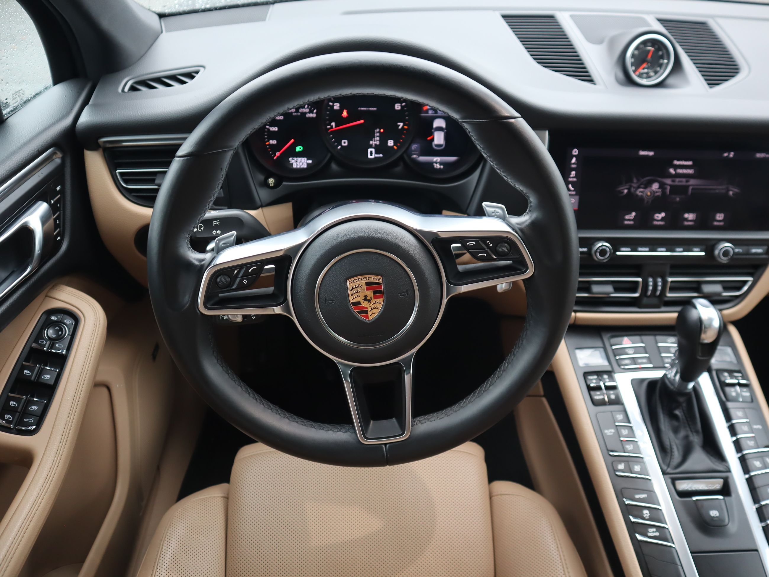 Porsche Macan  2019 à Vancouver, Colombie-Britannique