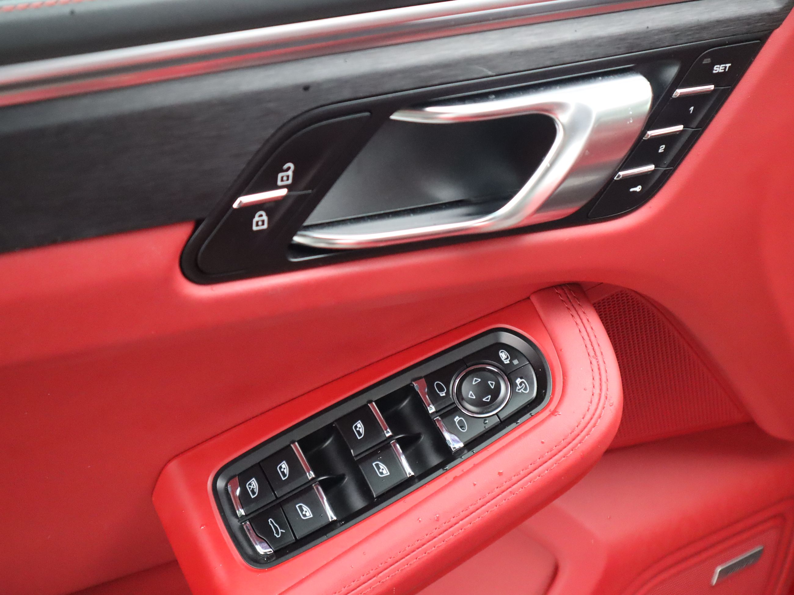 Porsche Macan  2020 à Vancouver, Colombie-Britannique