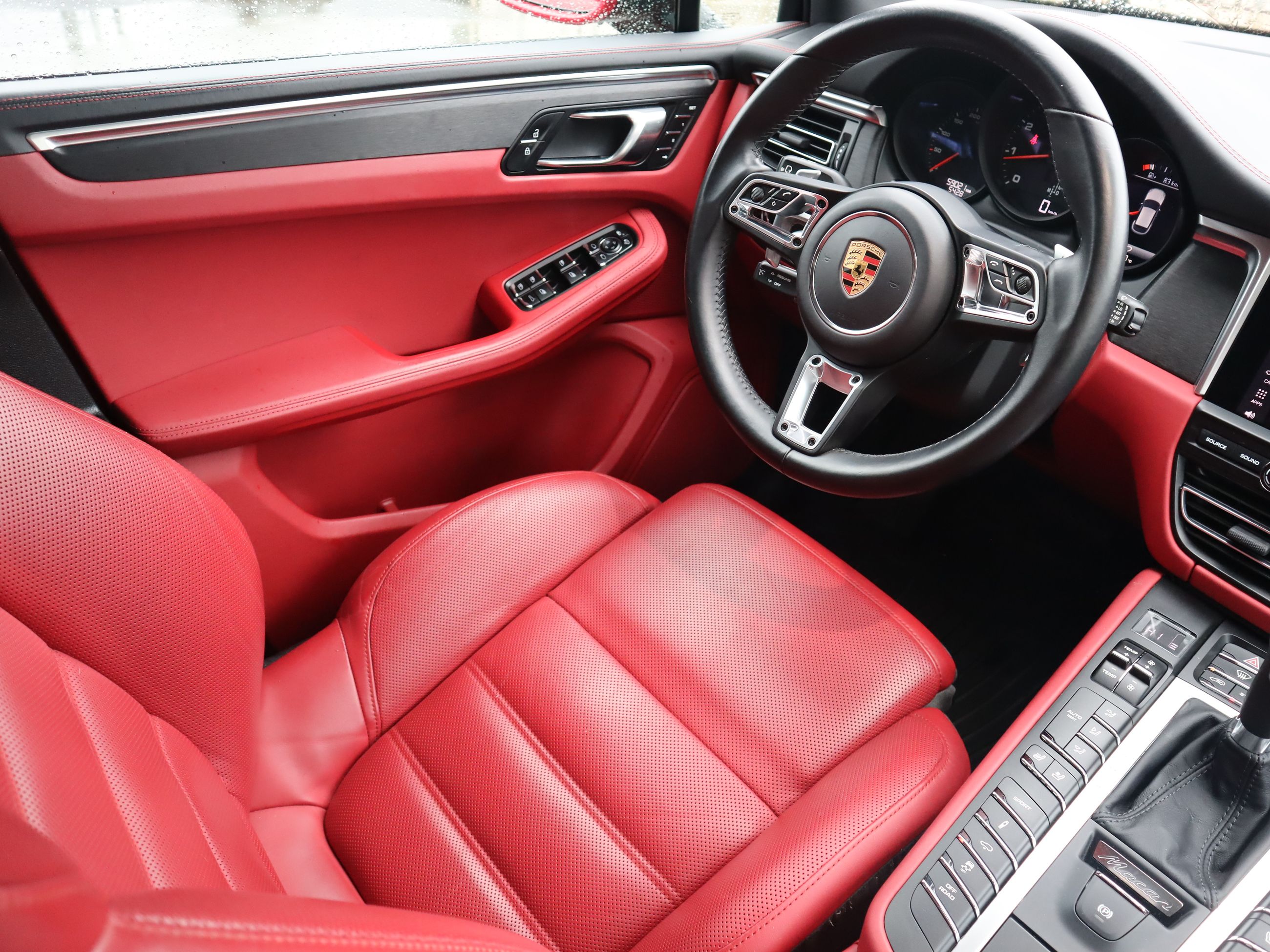 Porsche Macan  2020 à Vancouver, Colombie-Britannique