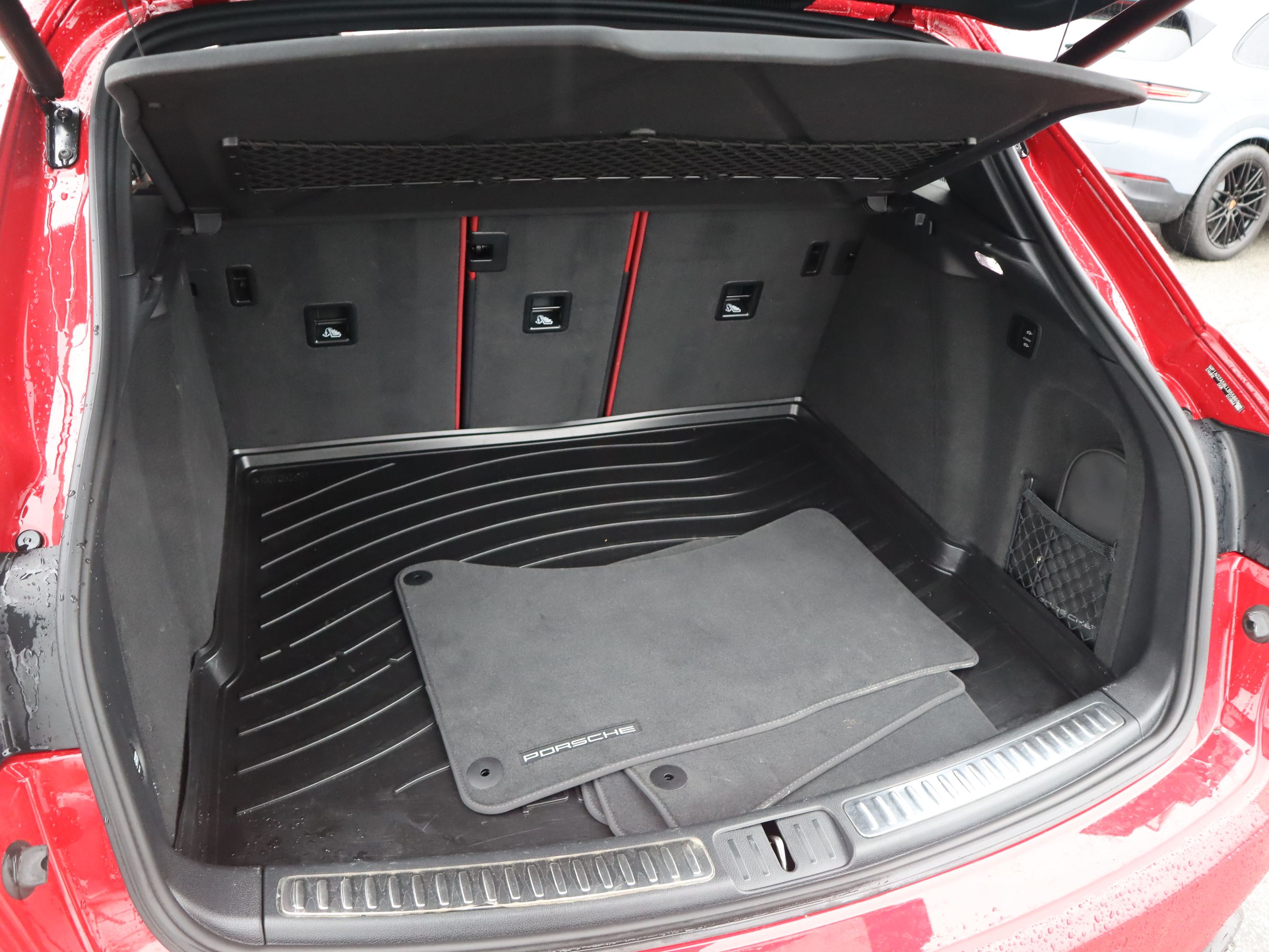 Porsche Macan  2020 à Vancouver, Colombie-Britannique