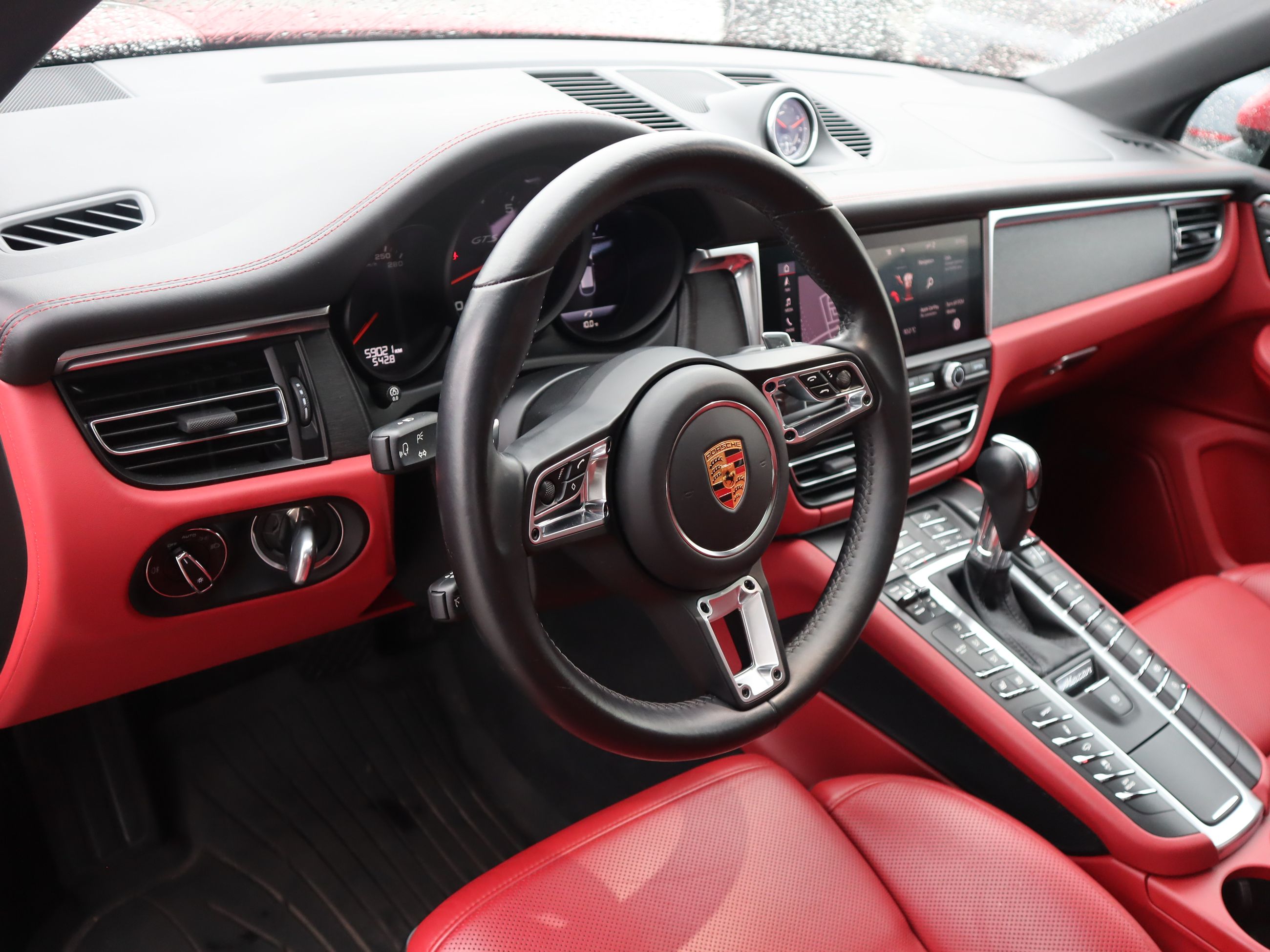 Porsche Macan  2020 à Vancouver, Colombie-Britannique