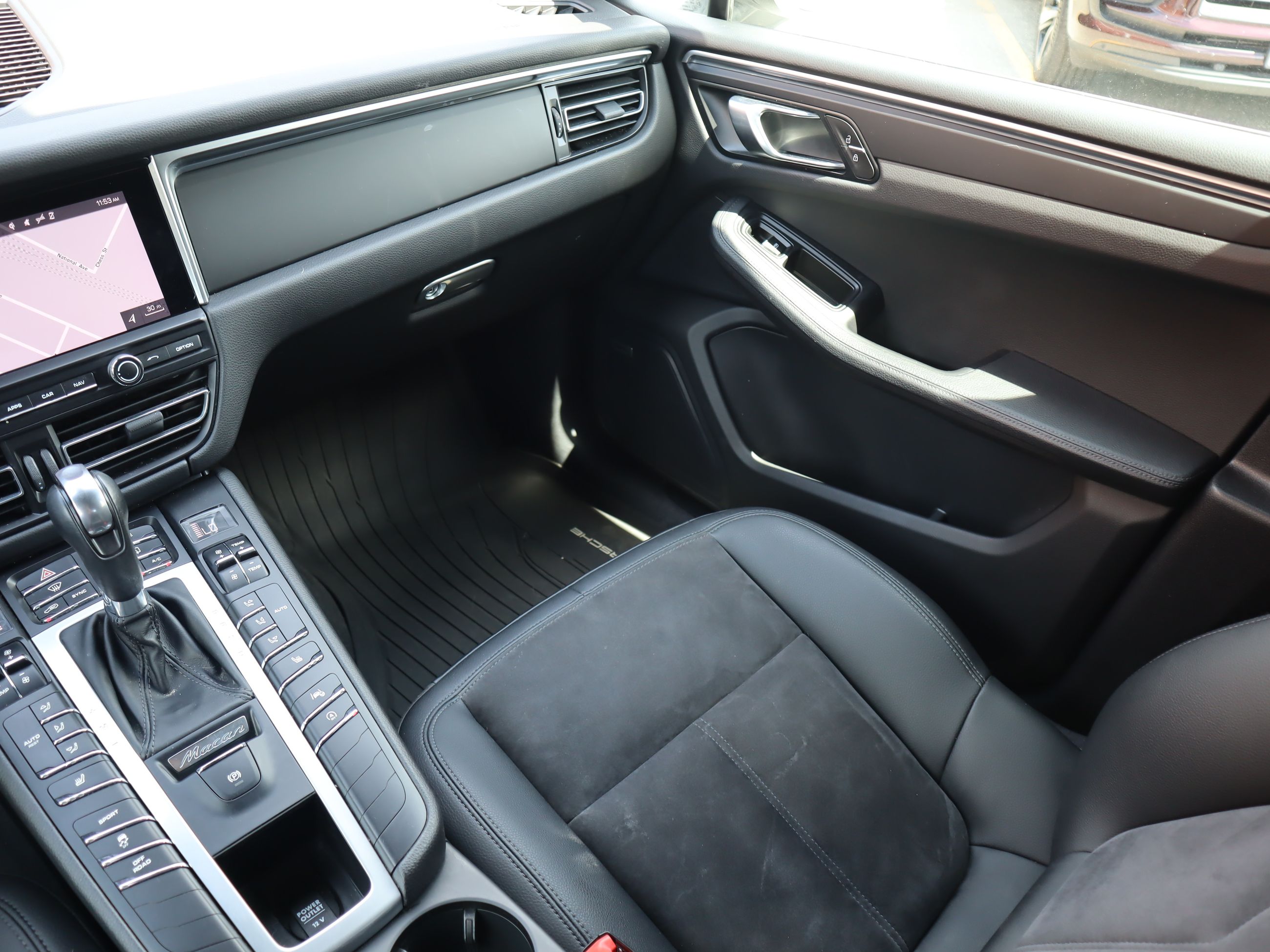 Porsche Macan  2020 à Vancouver, Colombie-Britannique