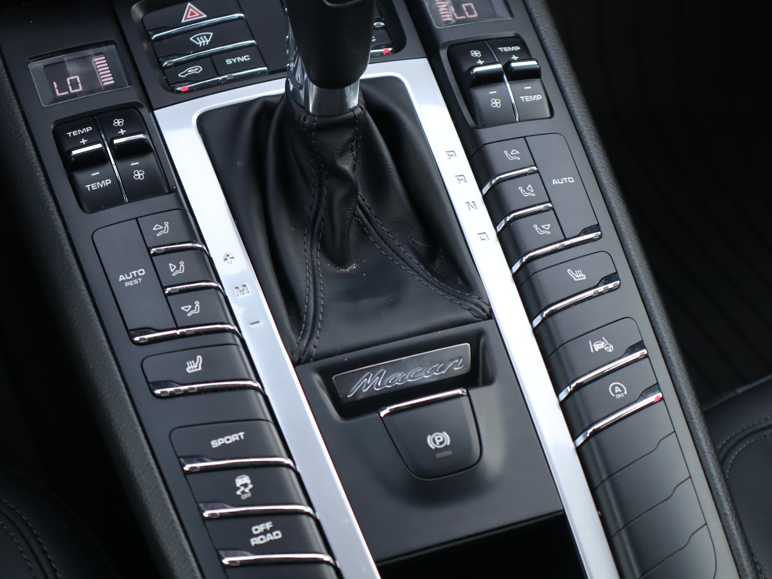 Porsche Macan  2020 à Vancouver, Colombie-Britannique