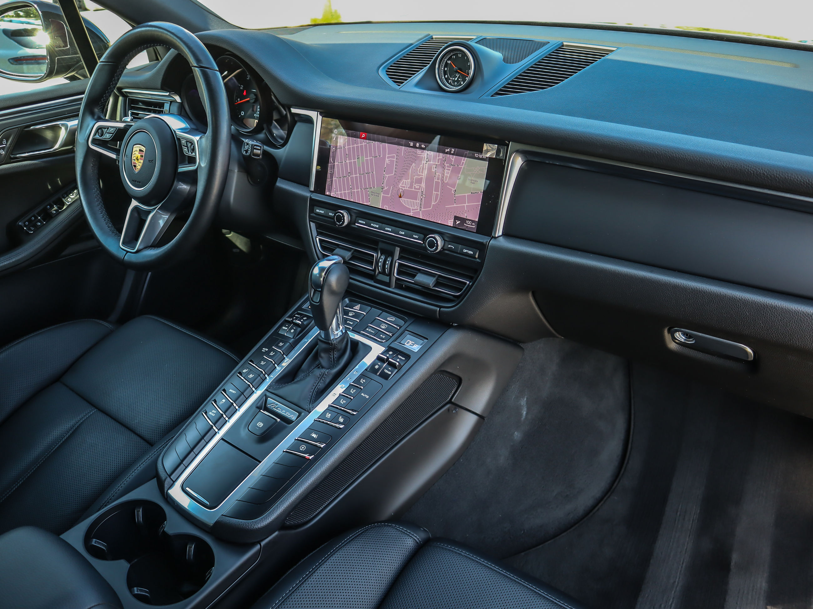 2021 Porsche Macan in Vancouver, British Columbia