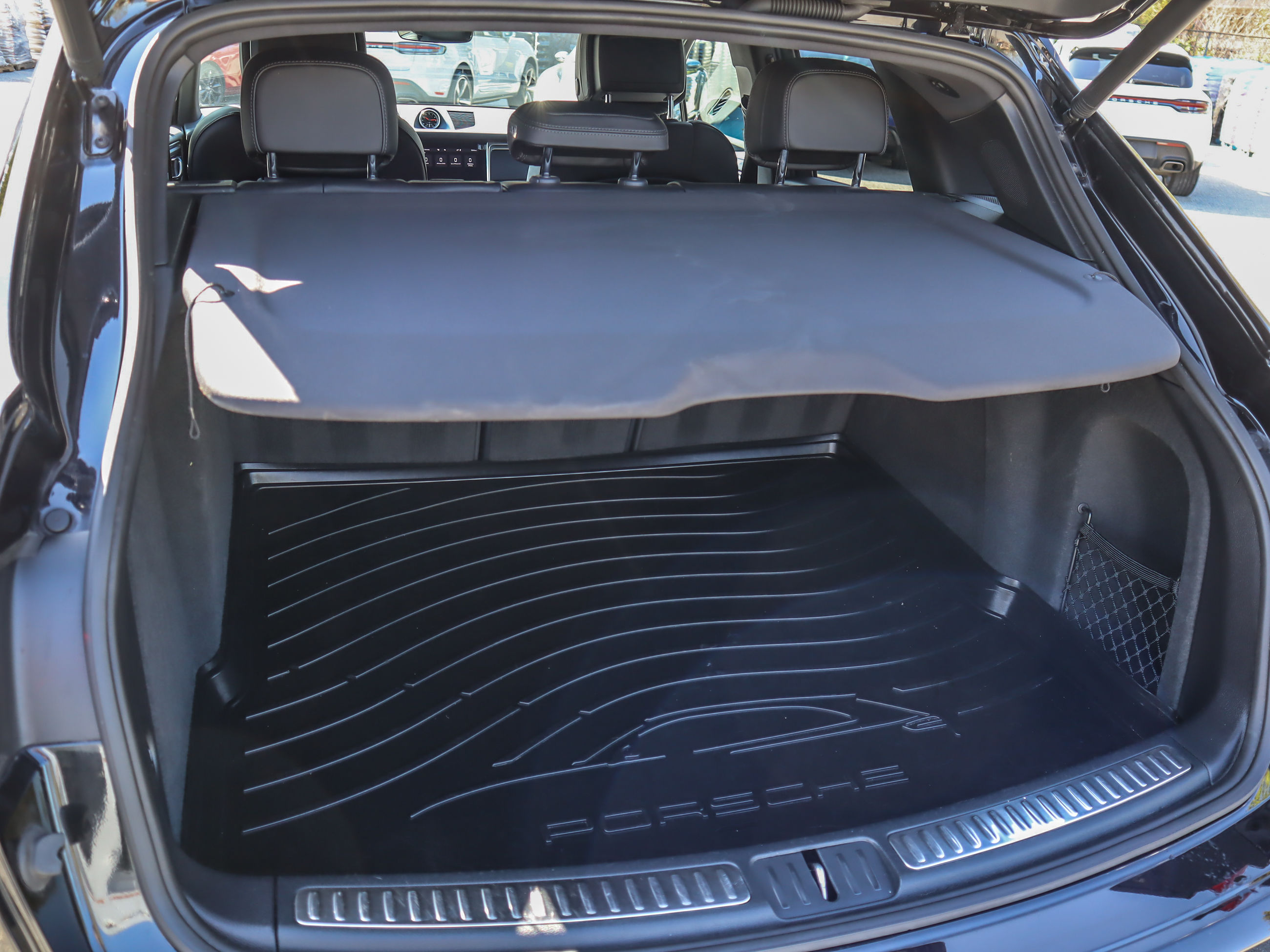 2021 Porsche Macan in Vancouver, British Columbia