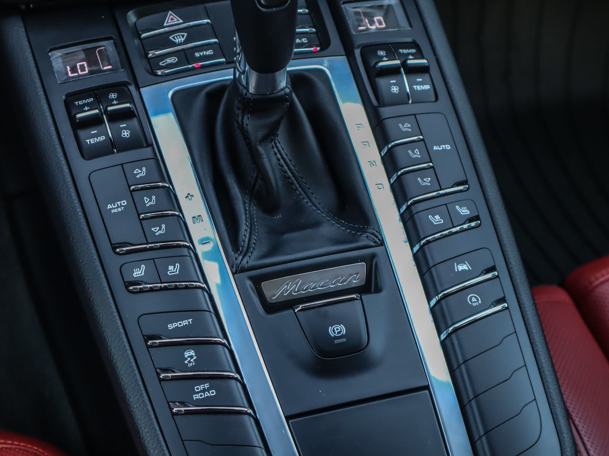 Porsche Macan  2021 à Vancouver, Colombie-Britannique