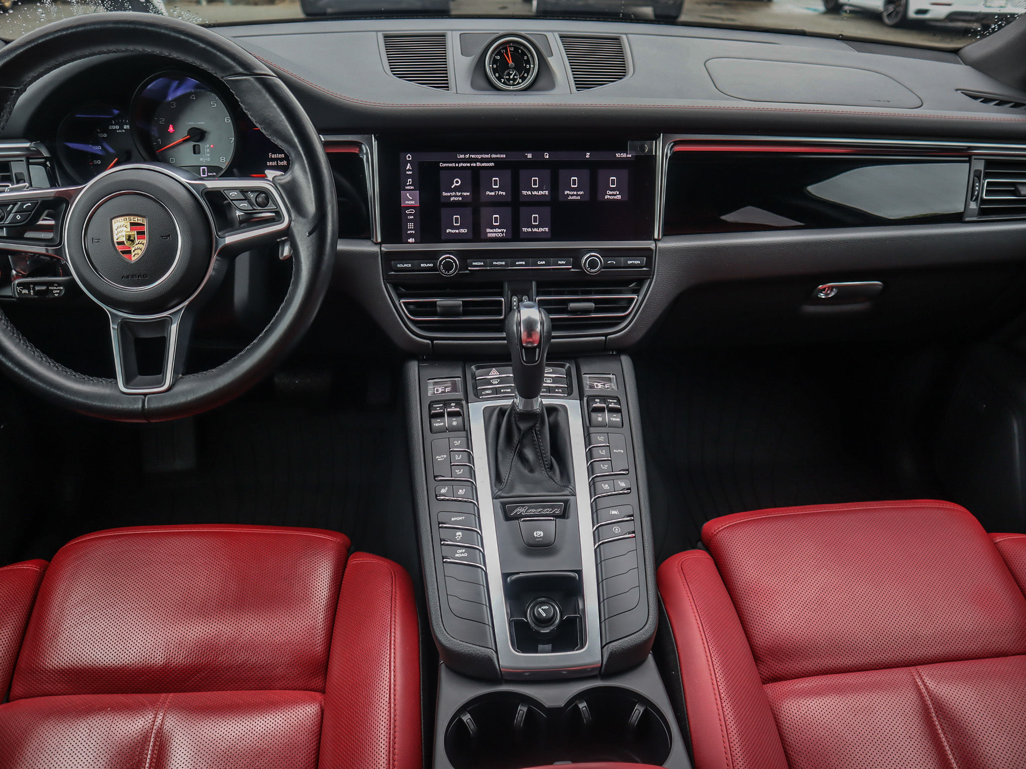 2021 Porsche Macan in Vancouver, British Columbia