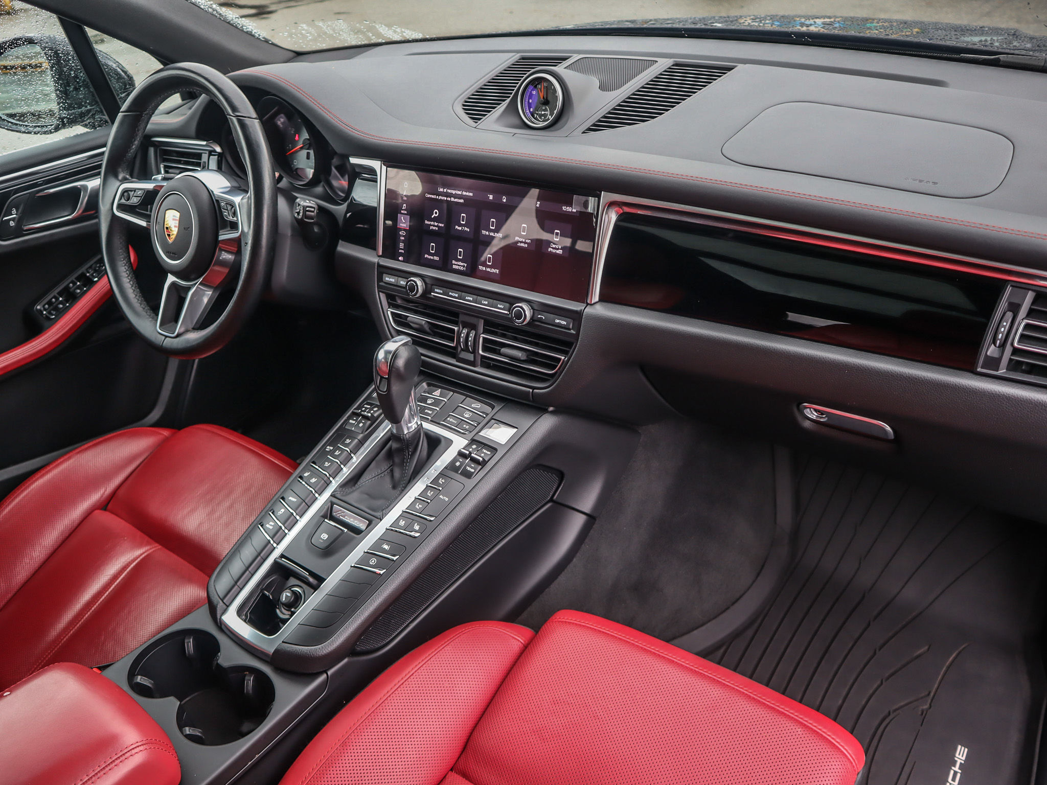 2021 Porsche Macan in Vancouver, British Columbia