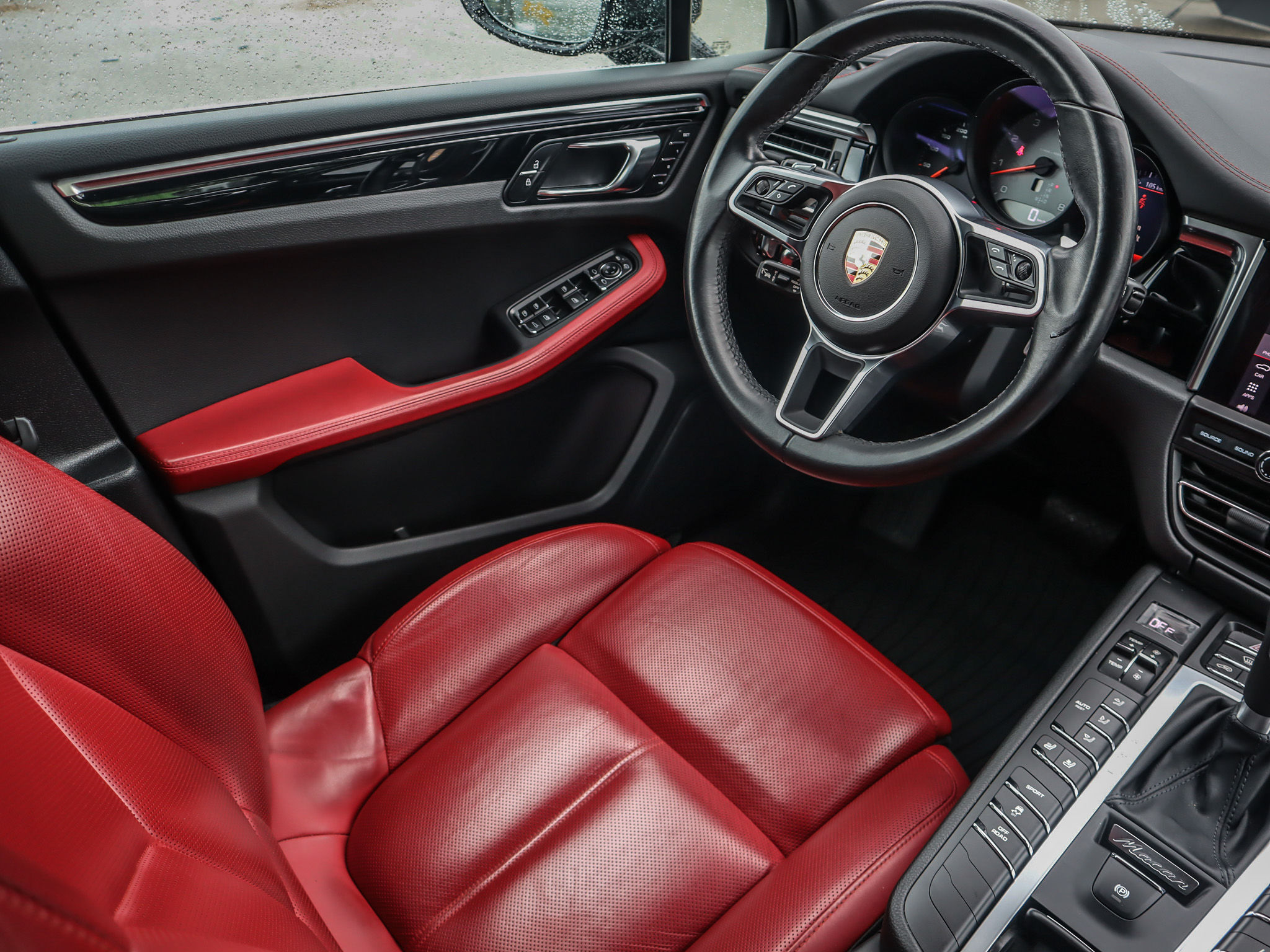 2021 Porsche Macan in Vancouver, British Columbia
