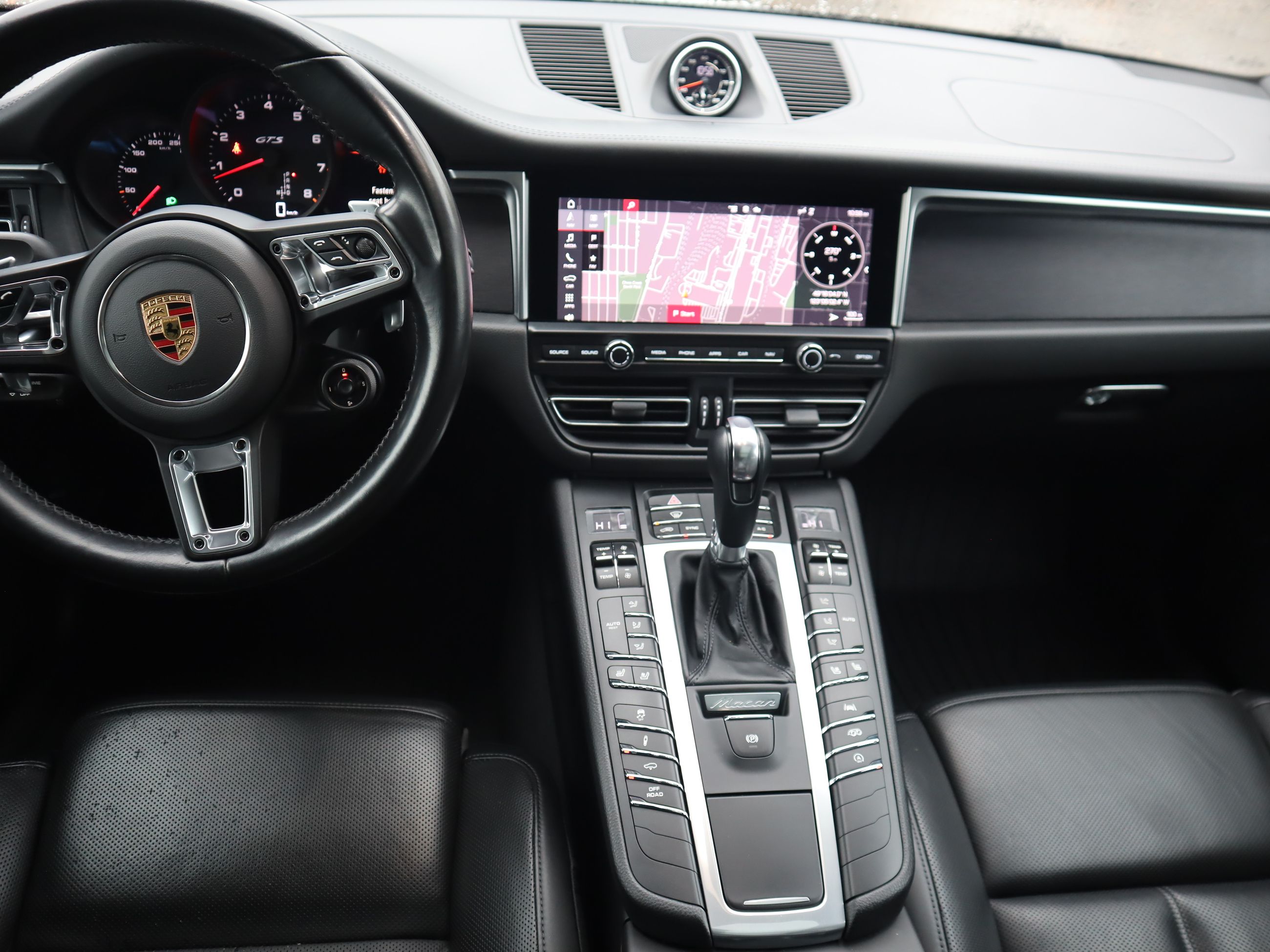 Porsche Macan  2021 à Vancouver, Colombie-Britannique