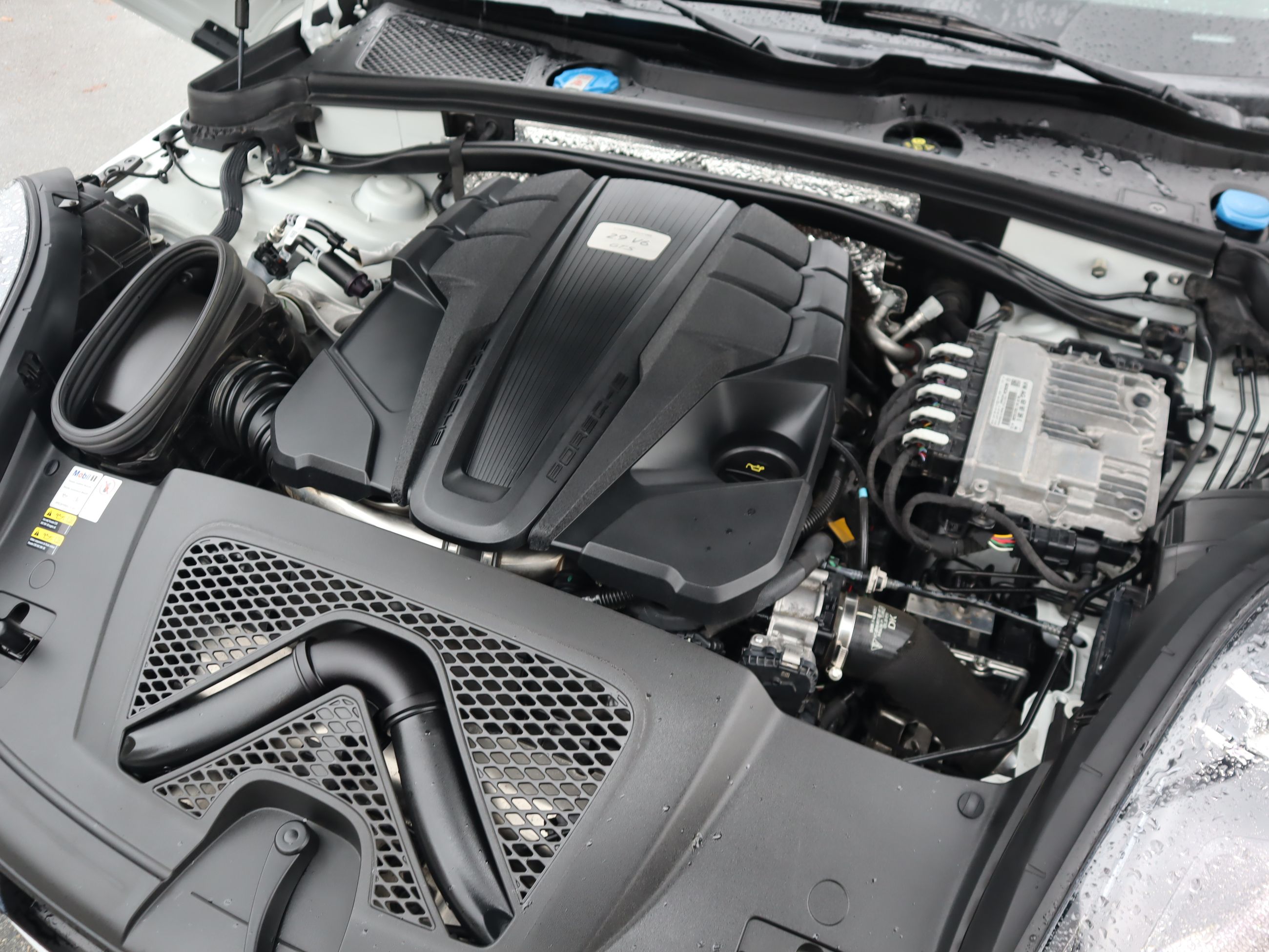 Porsche Macan  2021 à Vancouver, Colombie-Britannique