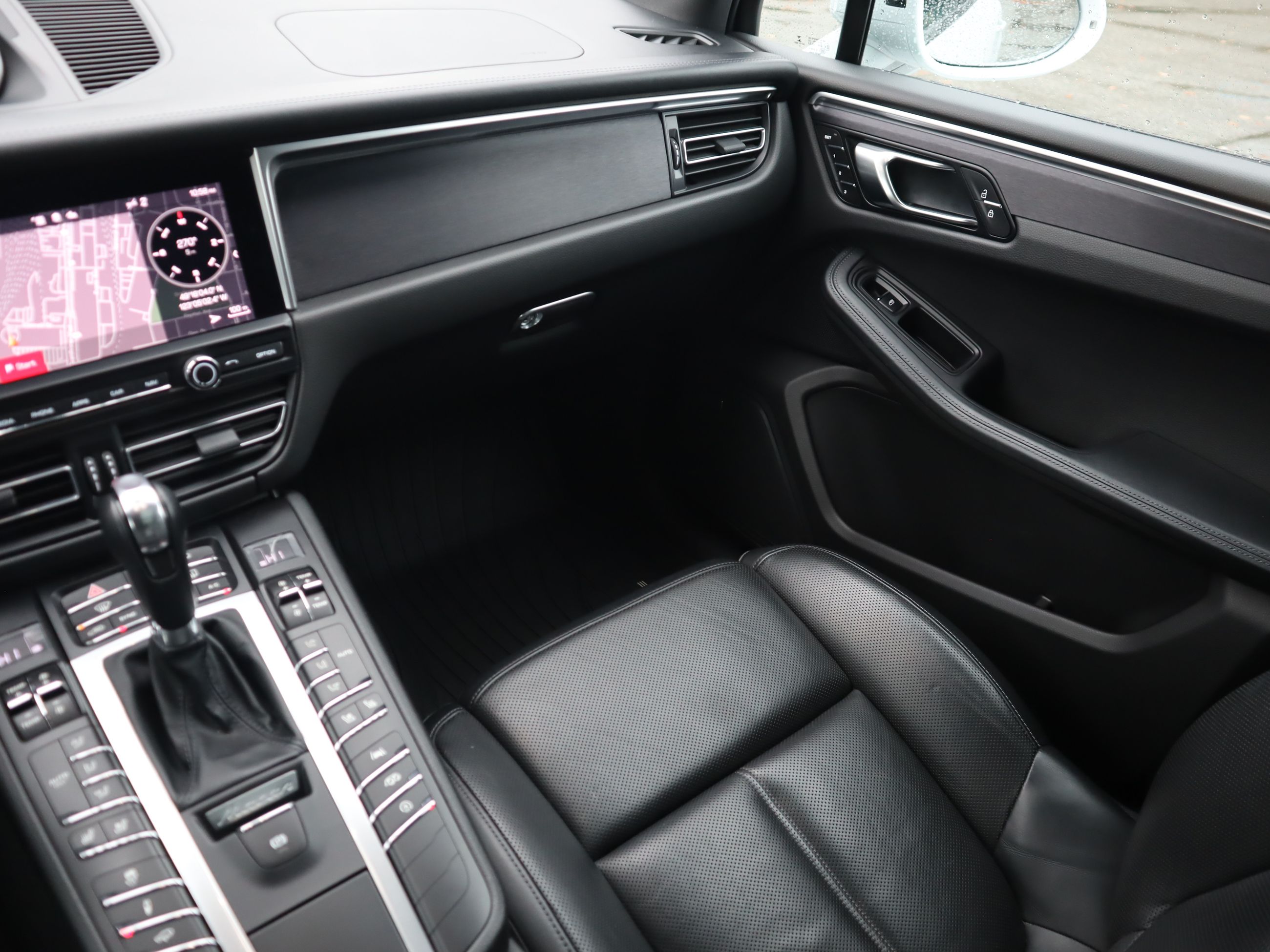 Porsche Macan  2021 à Vancouver, Colombie-Britannique