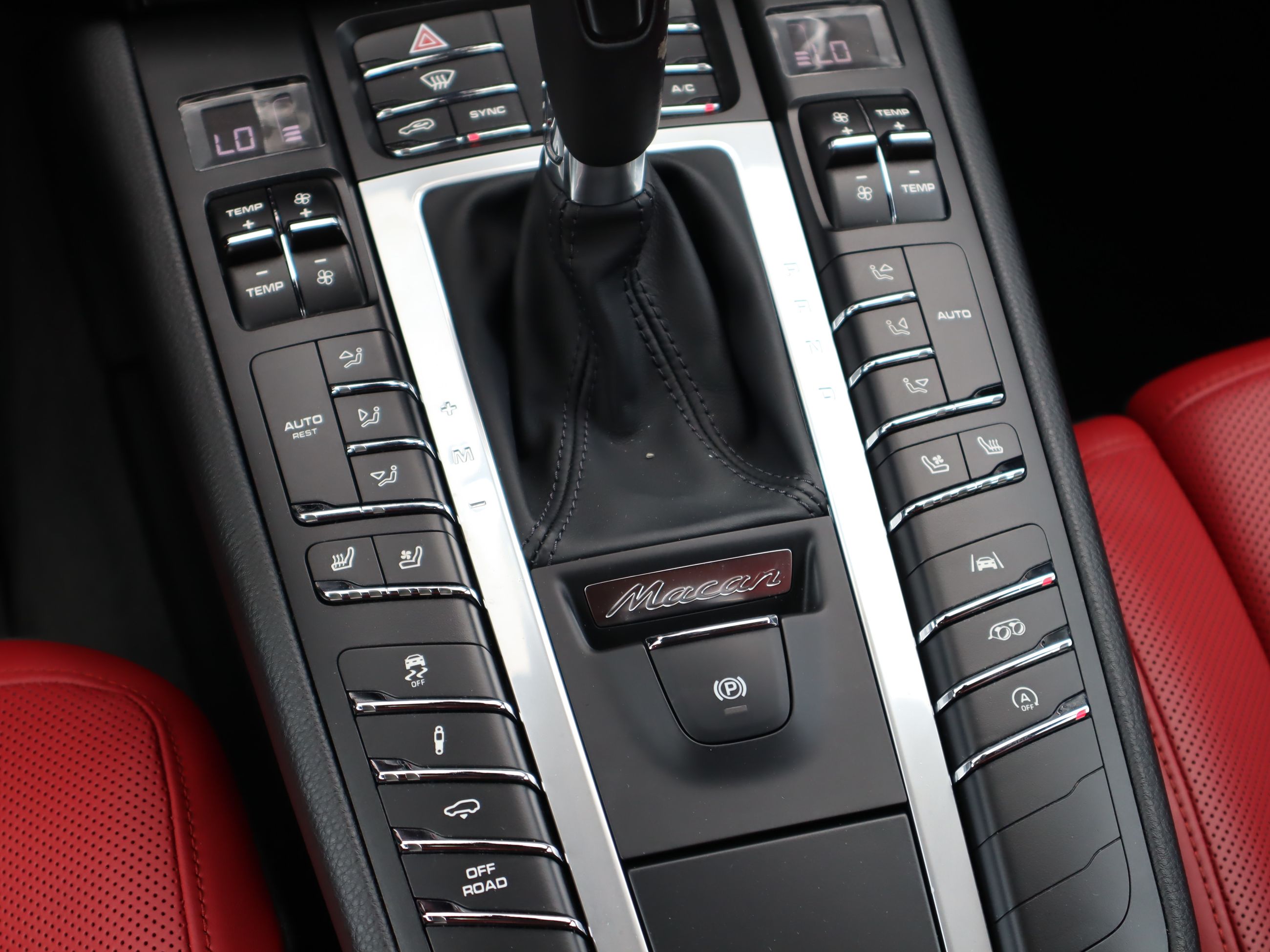 2021 Porsche Macan in Vancouver, British Columbia