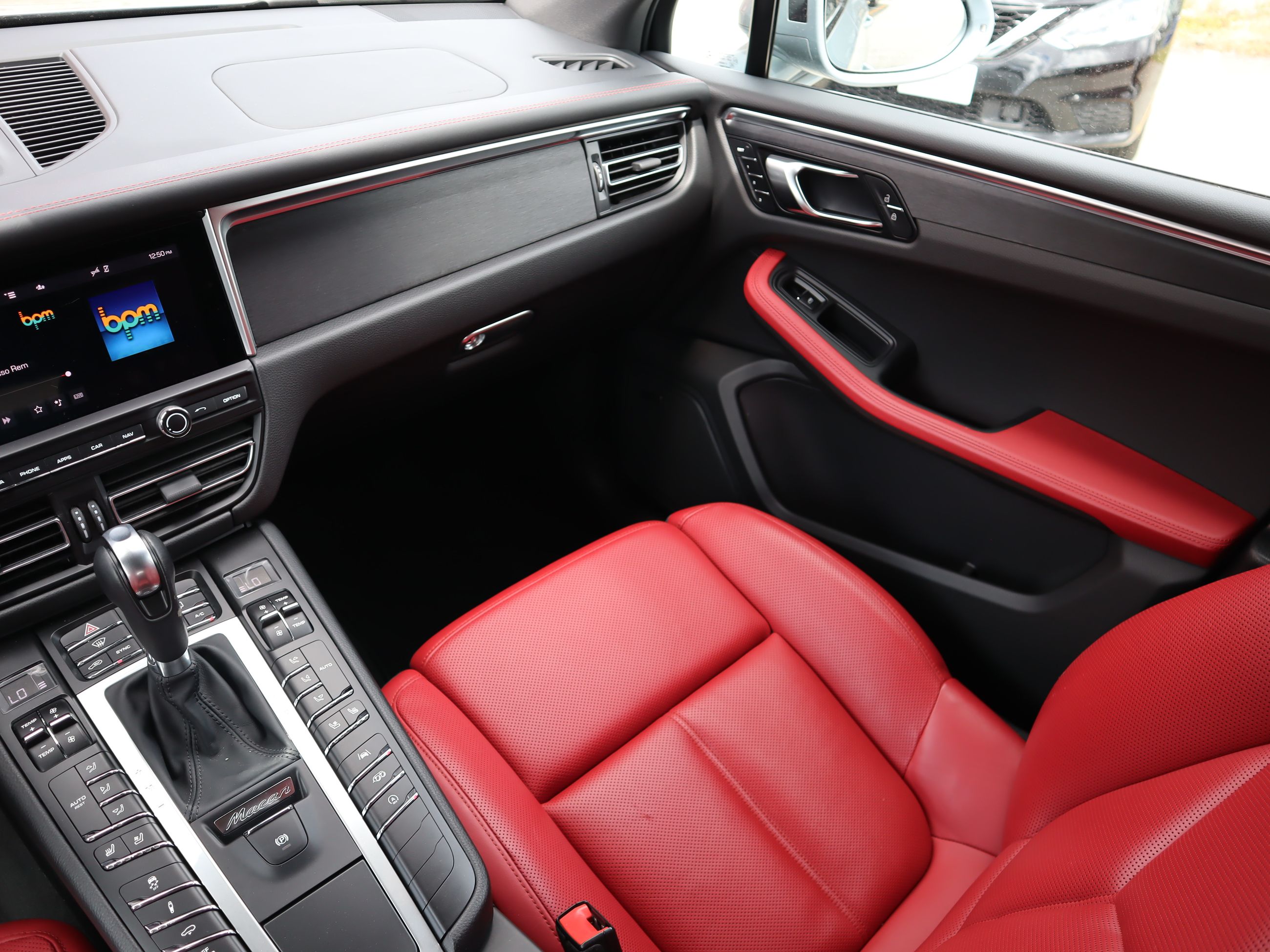 2021 Porsche Macan in Vancouver, British Columbia