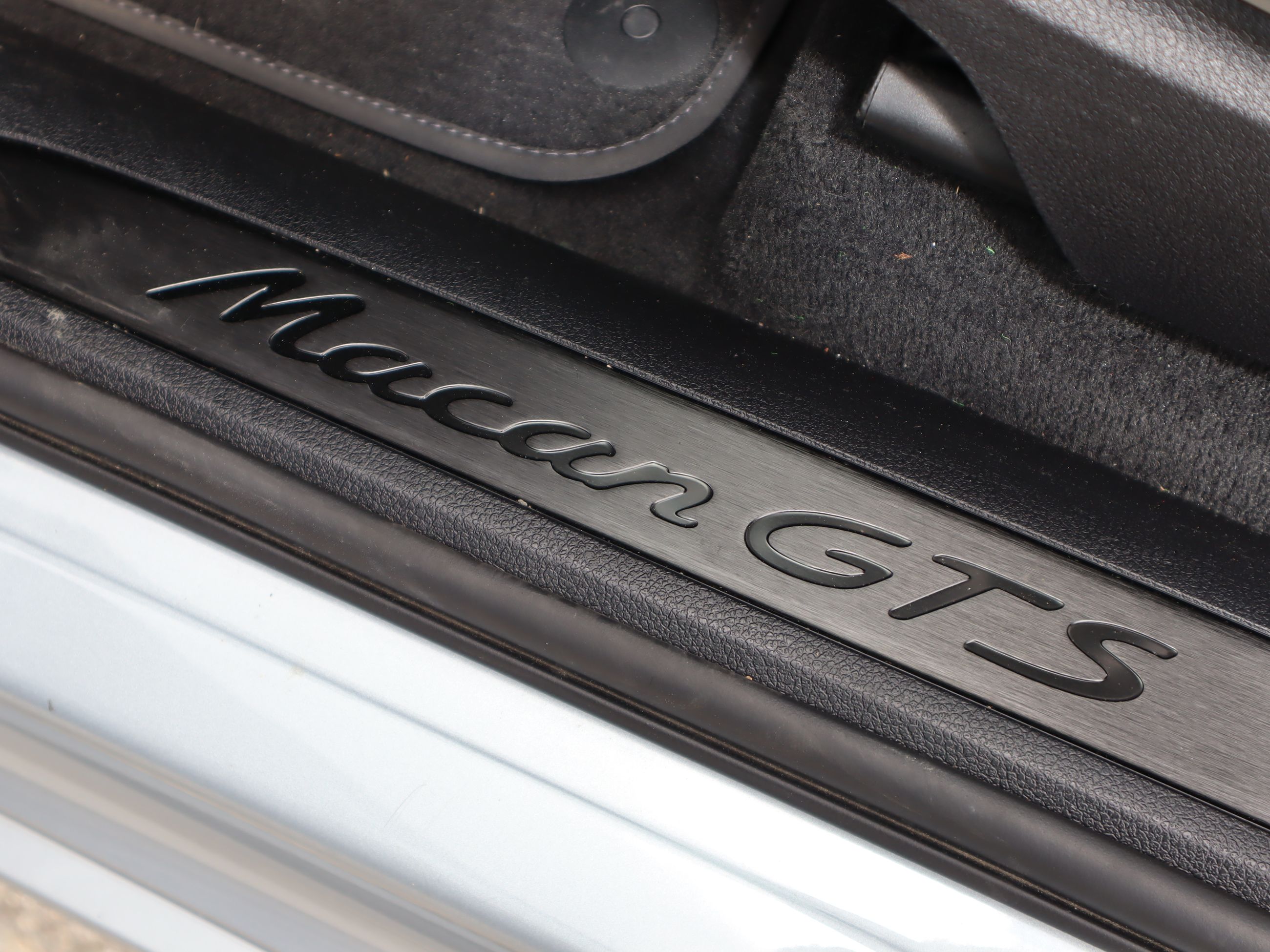 2021 Porsche Macan in Vancouver, British Columbia
