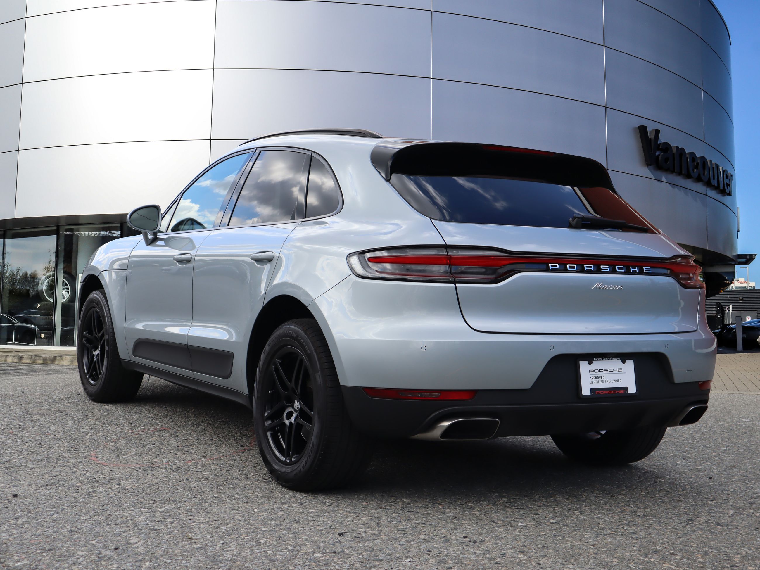2021 Porsche Macan in Vancouver, British Columbia