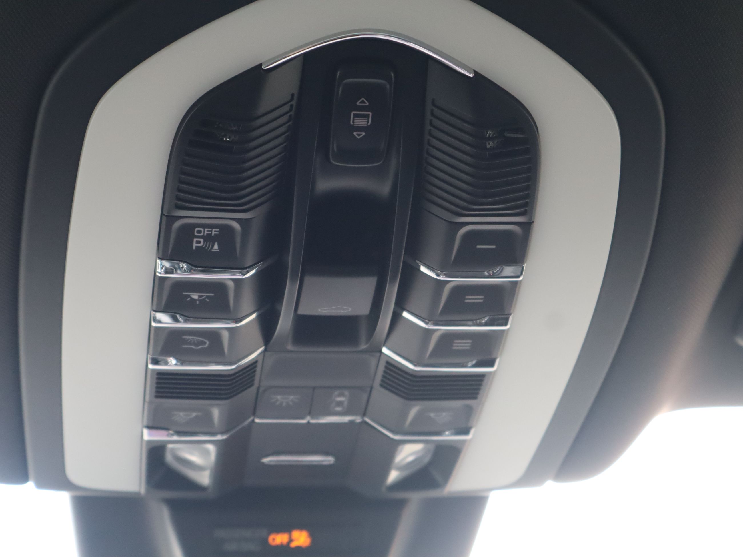 2021 Porsche Macan in Vancouver, British Columbia