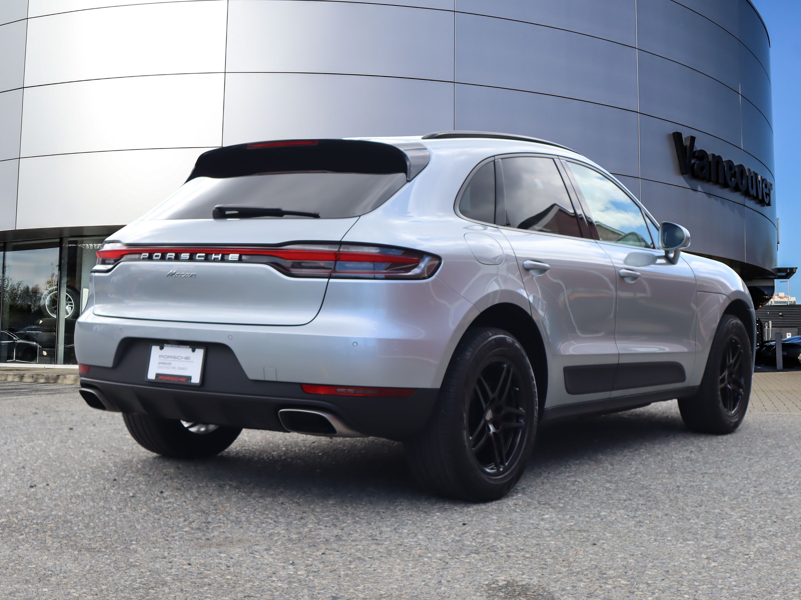 2021 Porsche Macan in Vancouver, British Columbia