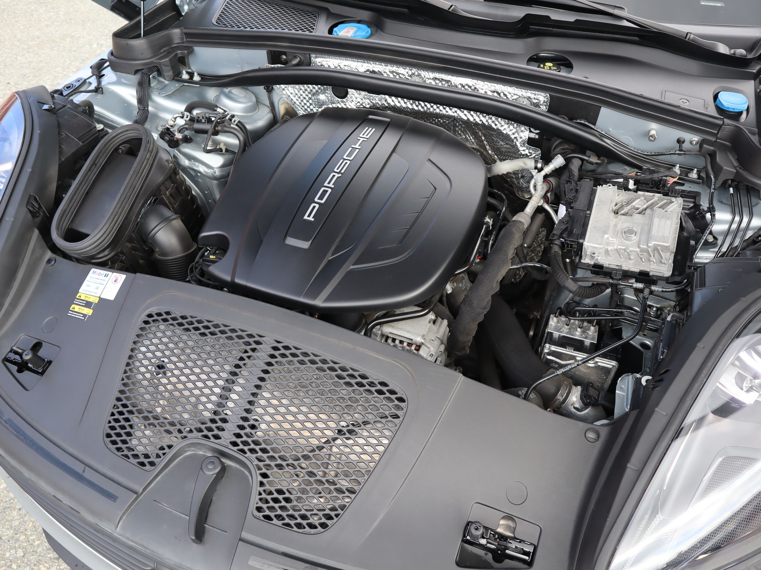 2021 Porsche Macan in Vancouver, British Columbia