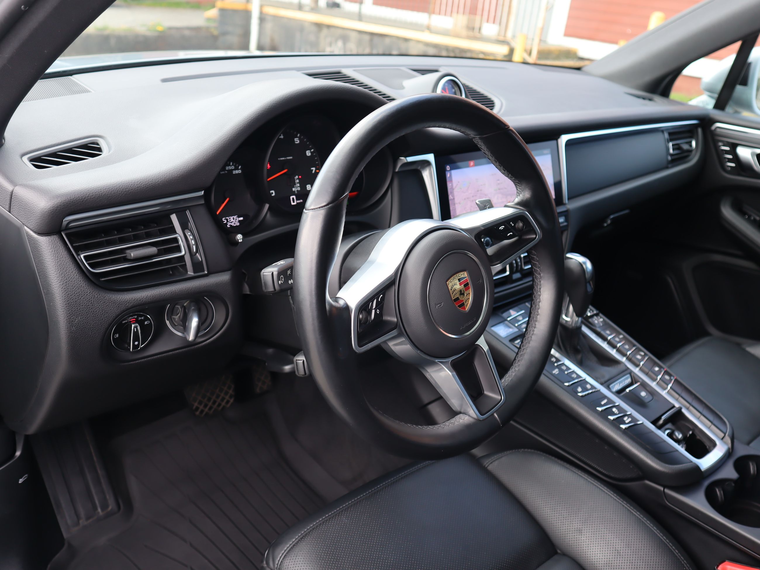 2021 Porsche Macan in Vancouver, British Columbia
