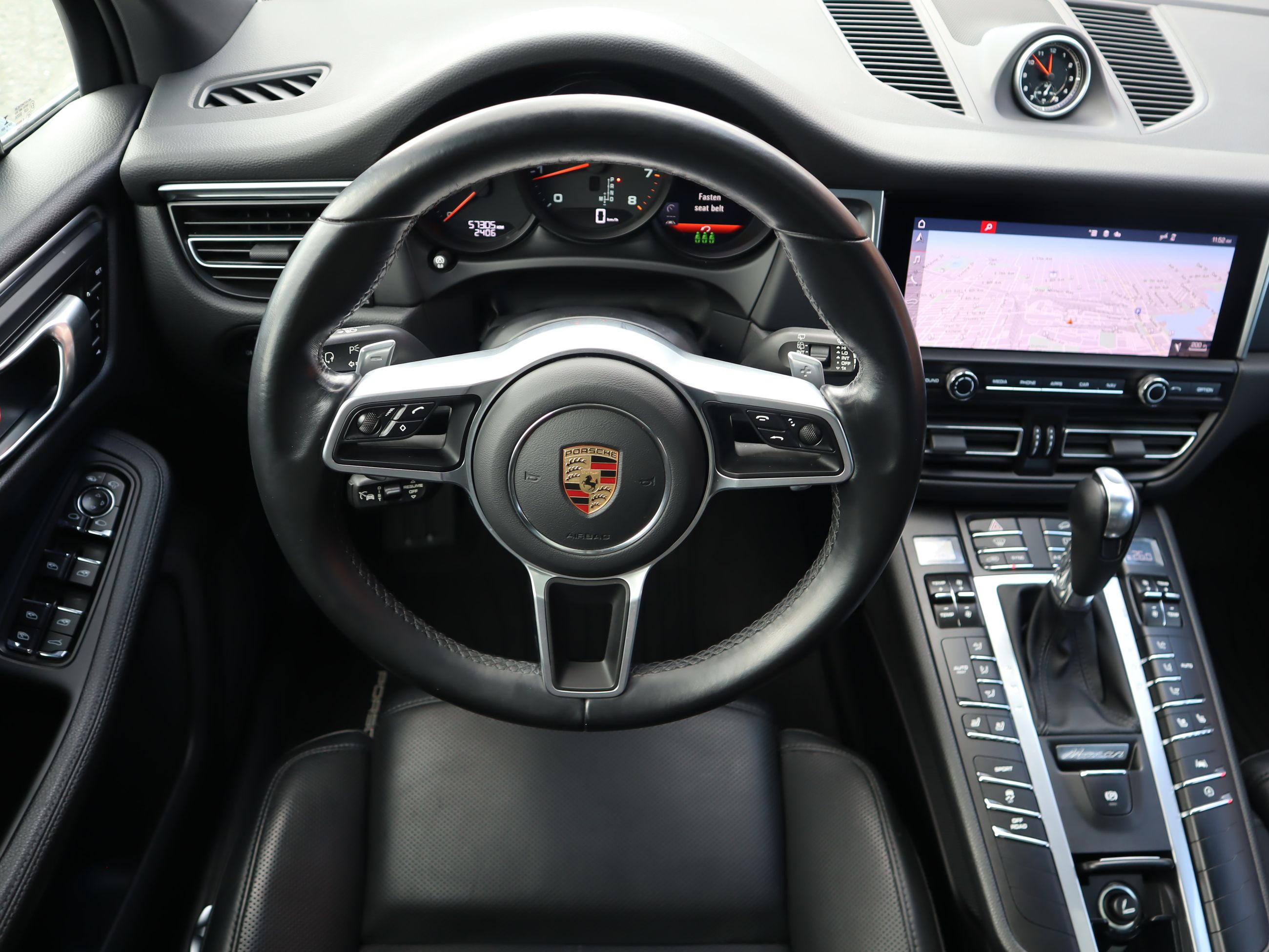 2021 Porsche Macan in Vancouver, British Columbia