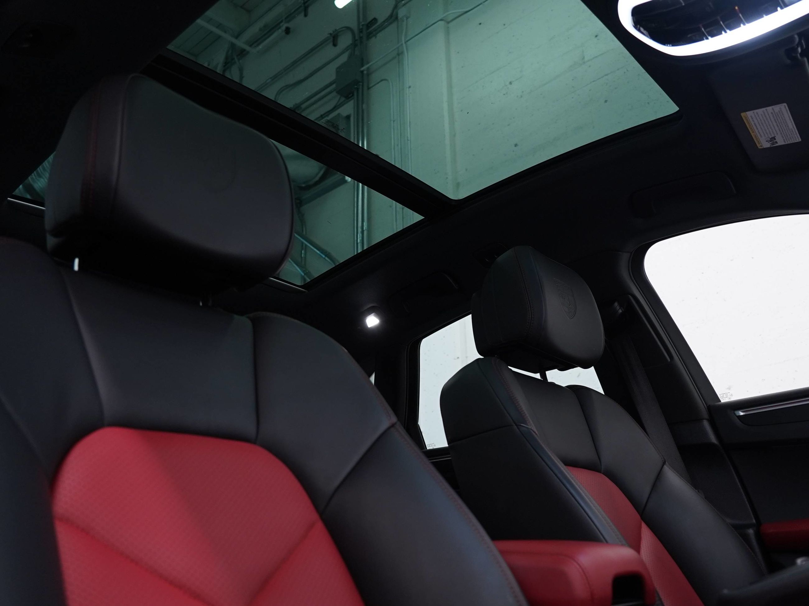 Porsche Macan  2021 à Vancouver, Colombie-Britannique