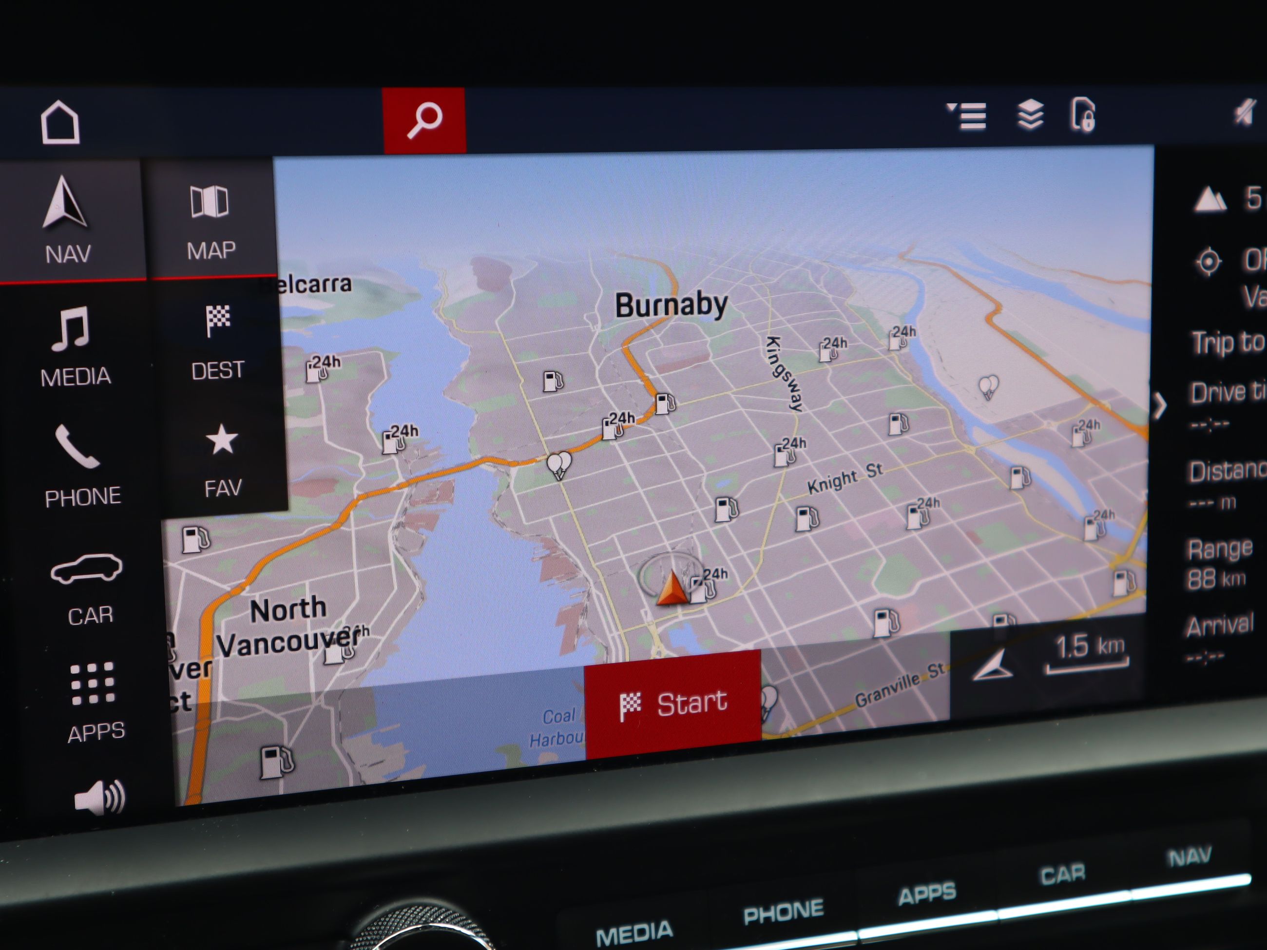 2021 Porsche Macan in Vancouver, British Columbia